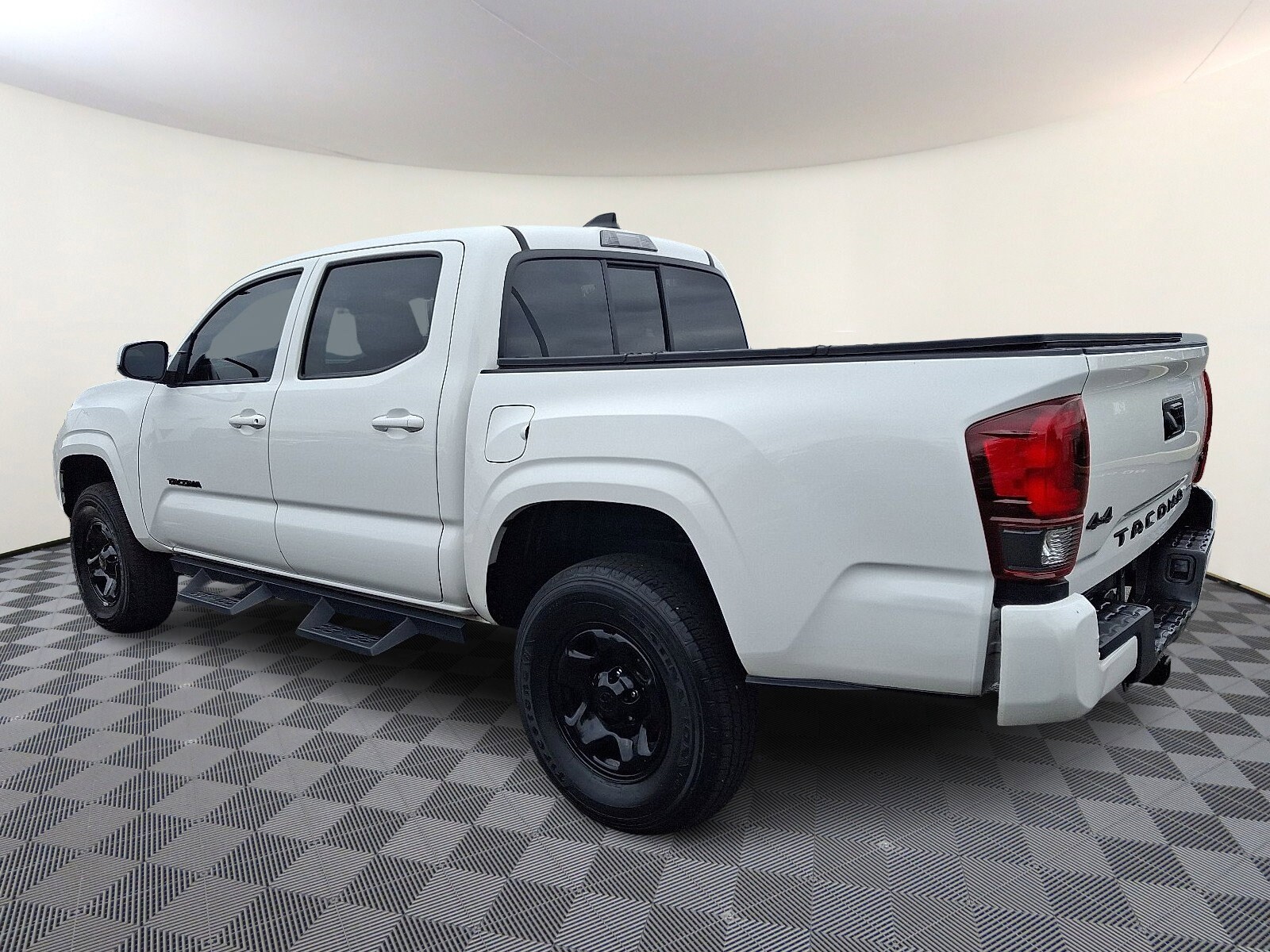 2023 Toyota Tacoma SR V6 Double Cab photo 4