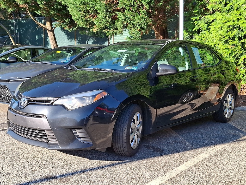 Used 2016 Toyota Corolla LE Sedan