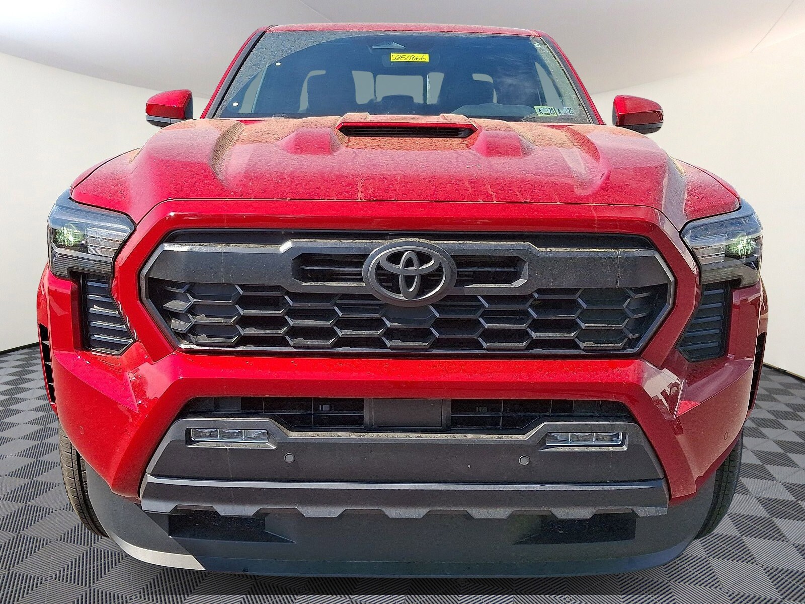 2025 Toyota Tacoma TRD Sport photo 2