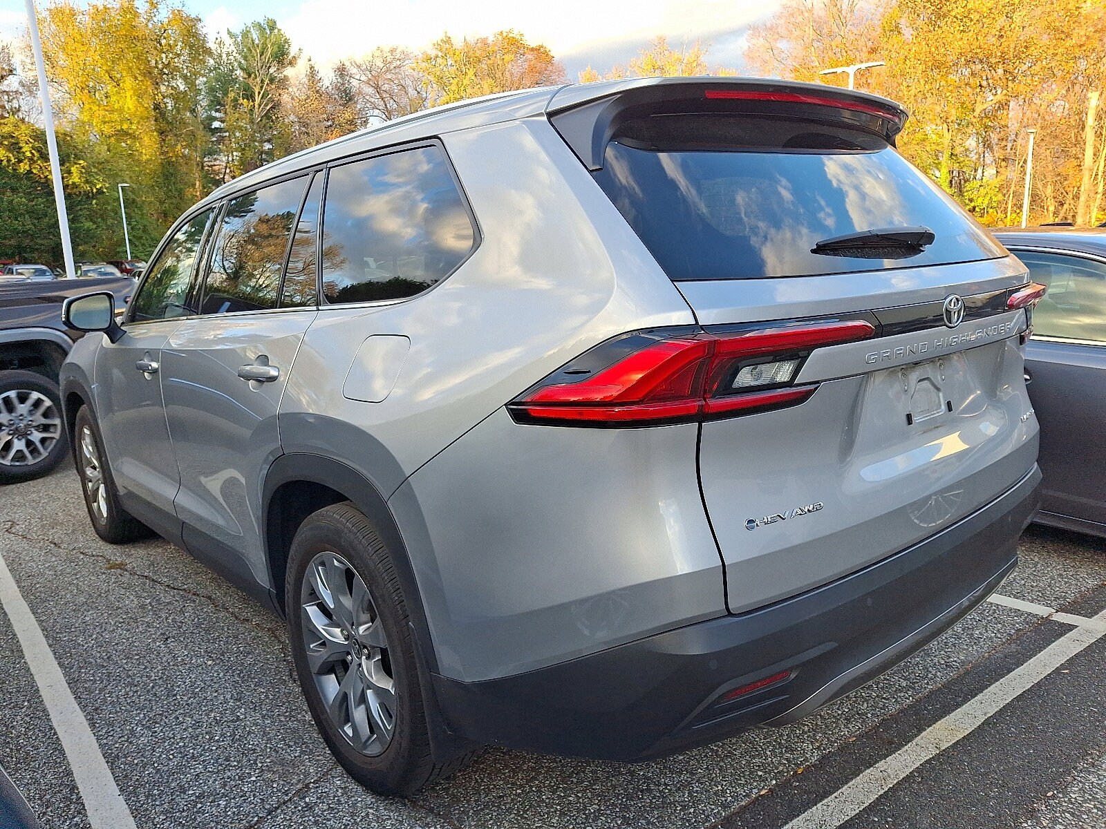 2024 Toyota Grand Highlander Limited photo 3