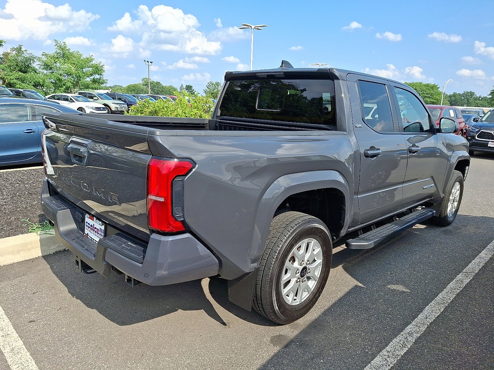 2024 Toyota Tacoma SR5 4x4 photo 4