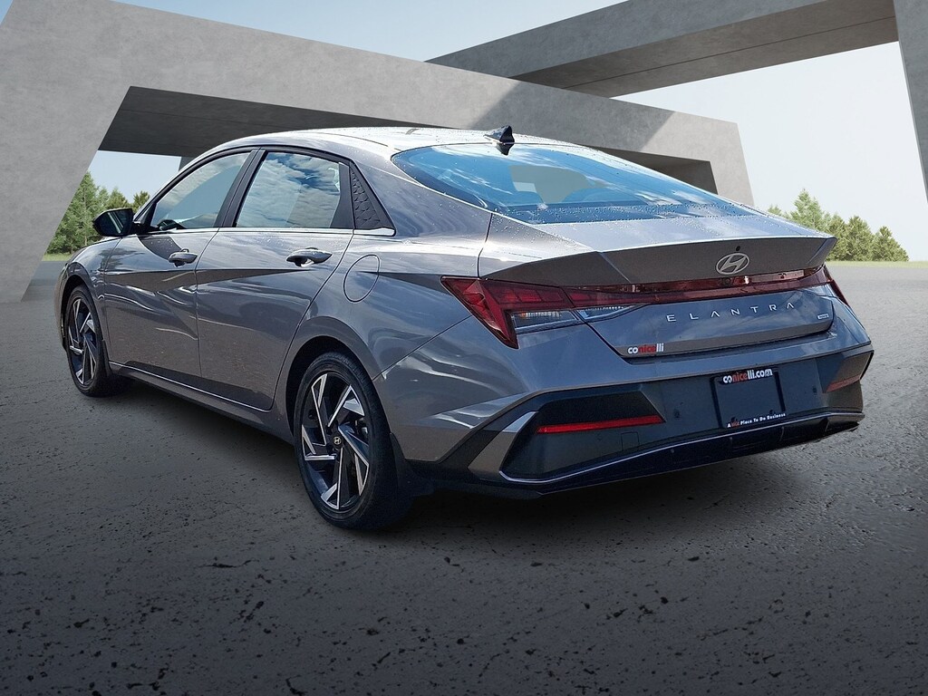 Used 2024 Hyundai Elantra Hybrid Limited Sedan