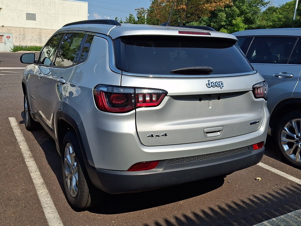 Used 2024 Jeep Compass Latitude SUV