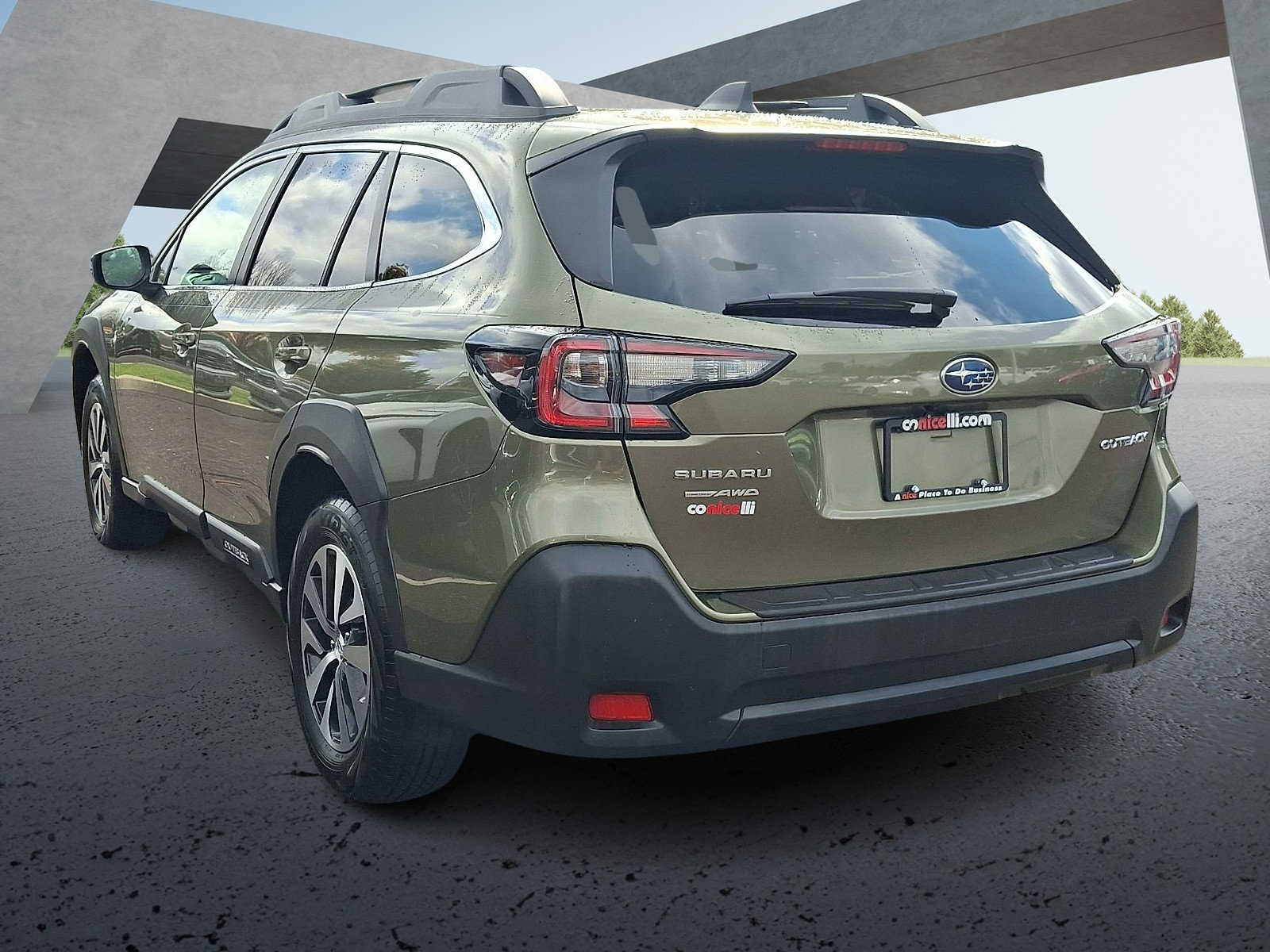 Used 2025 Subaru Outback Premium SUV