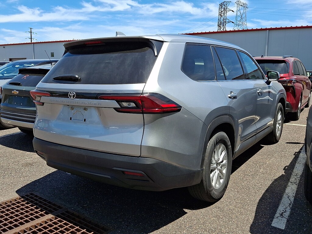 Used 2025 Toyota Grand Highlander XLE SUV
