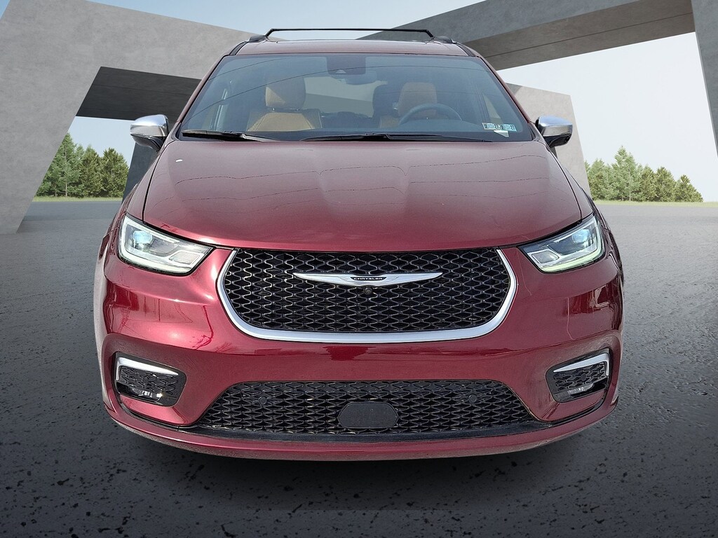 Used 2023 Chrysler Pacifica Hybrid Pinnacle Van Passenger Van