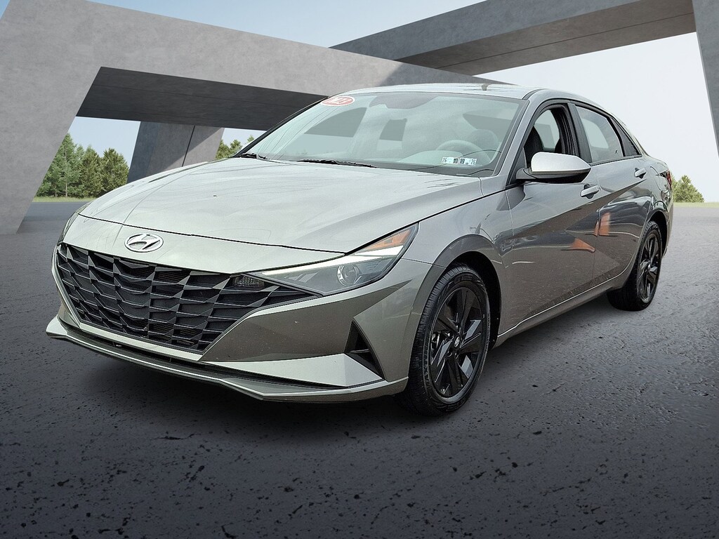 Used 2023 Hyundai Elantra SEL Sedan