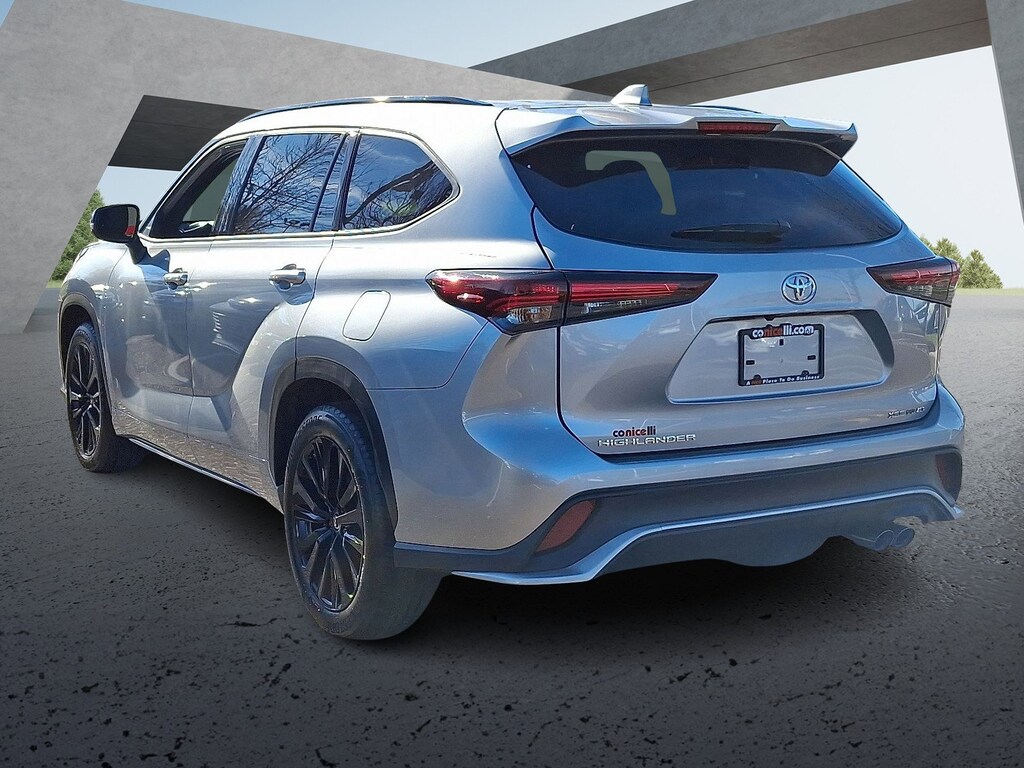 Certified 2025 Toyota Highlander XSE SUV