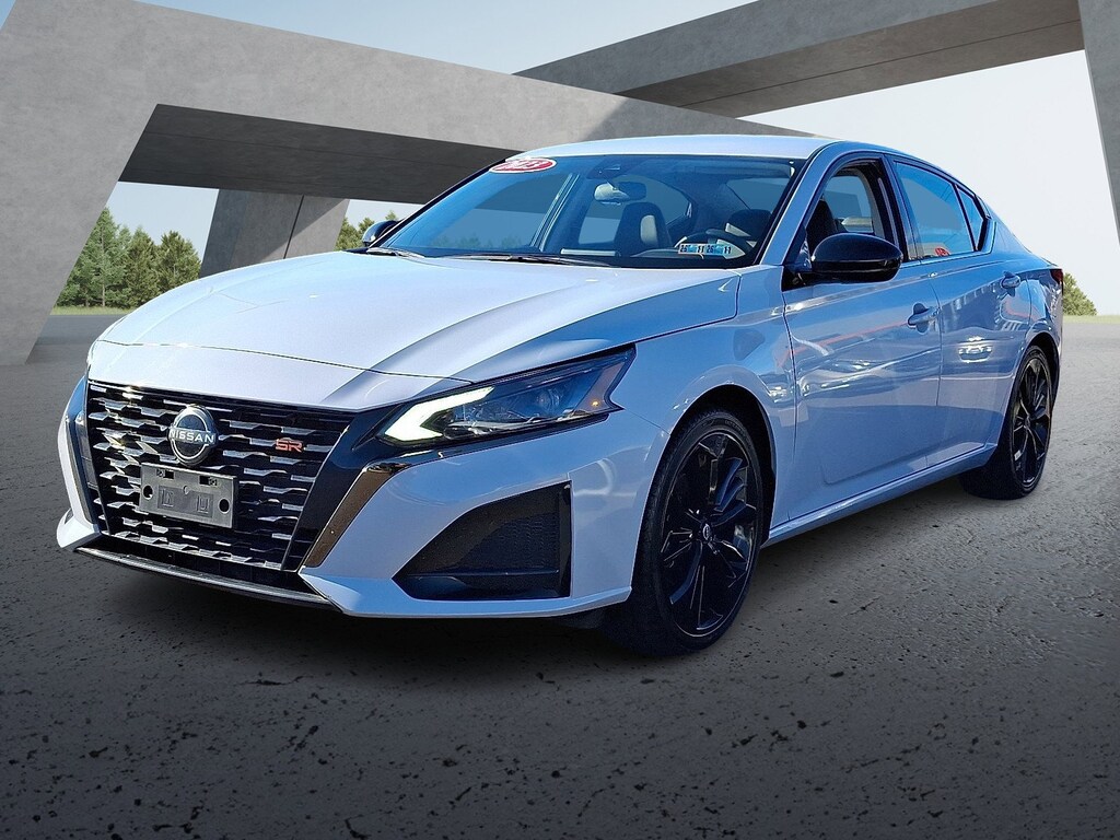 Used 2023 Nissan Altima 2.5 SR Sedan