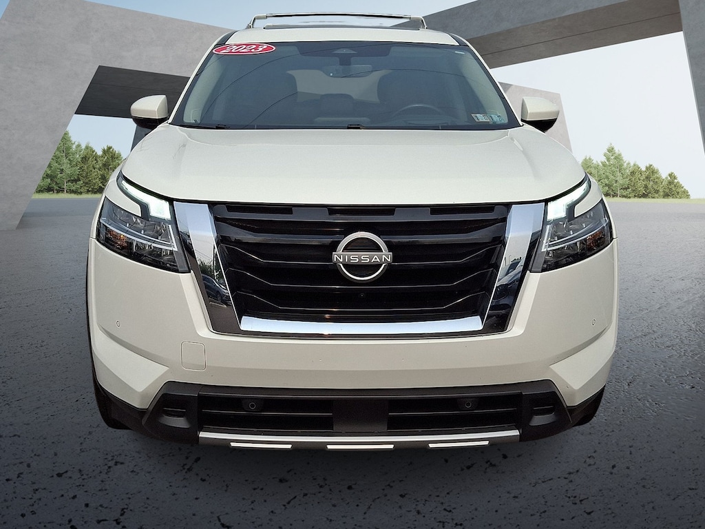Used 2023 Nissan Pathfinder Platinum SUV