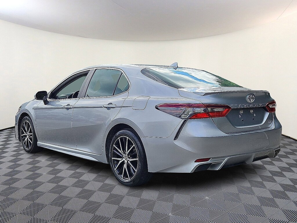 Used 2023 Toyota Camry HYBRID SE NIGHTSH Sedan
