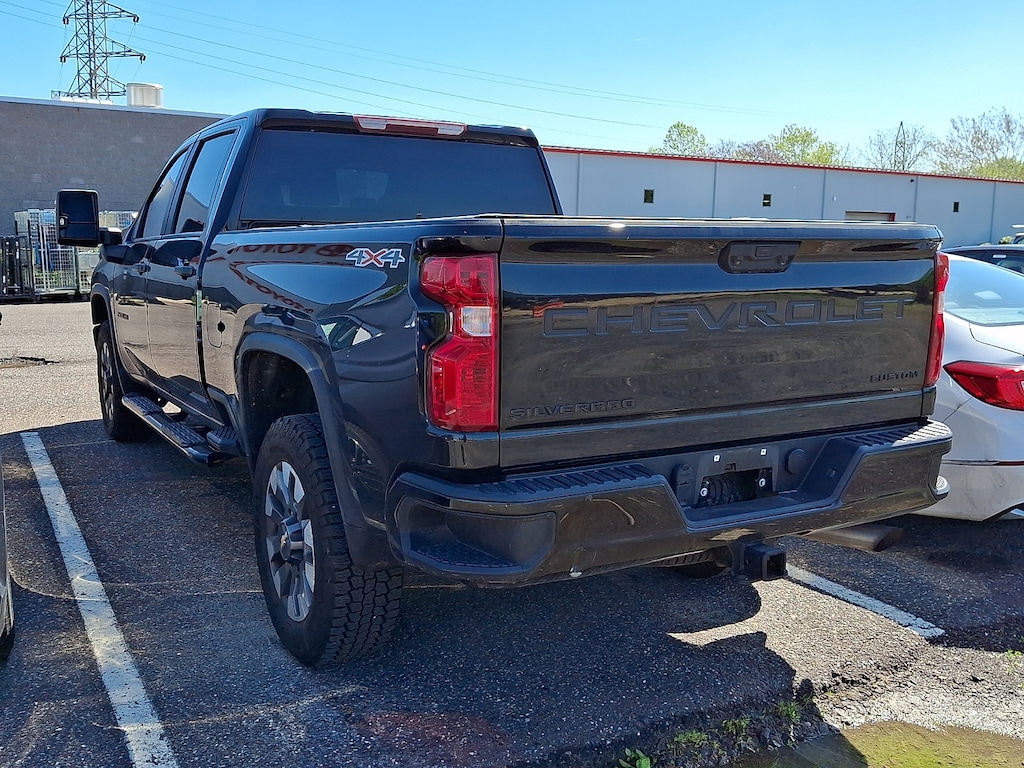 Used 2022 Chevrolet Silverado 2500HD Custom Truck Crew Cab
