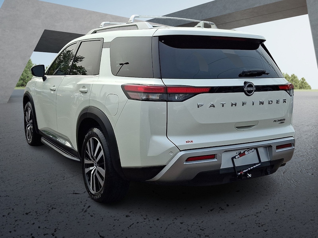 Used 2023 Nissan Pathfinder Platinum SUV