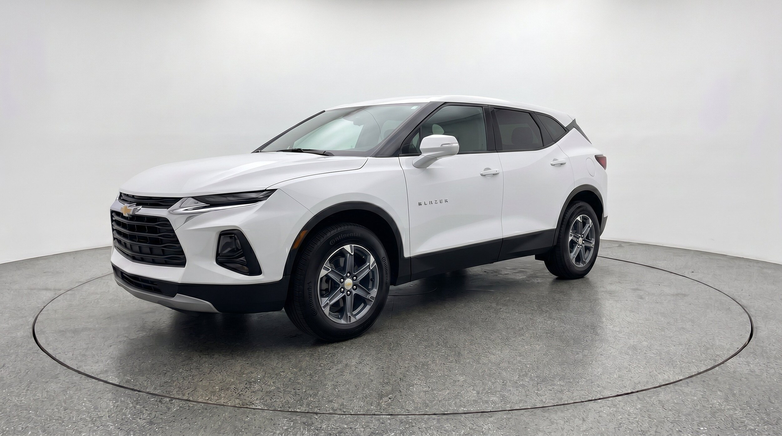 Thumbnail: 2026 Chevrolet Blazer - 3