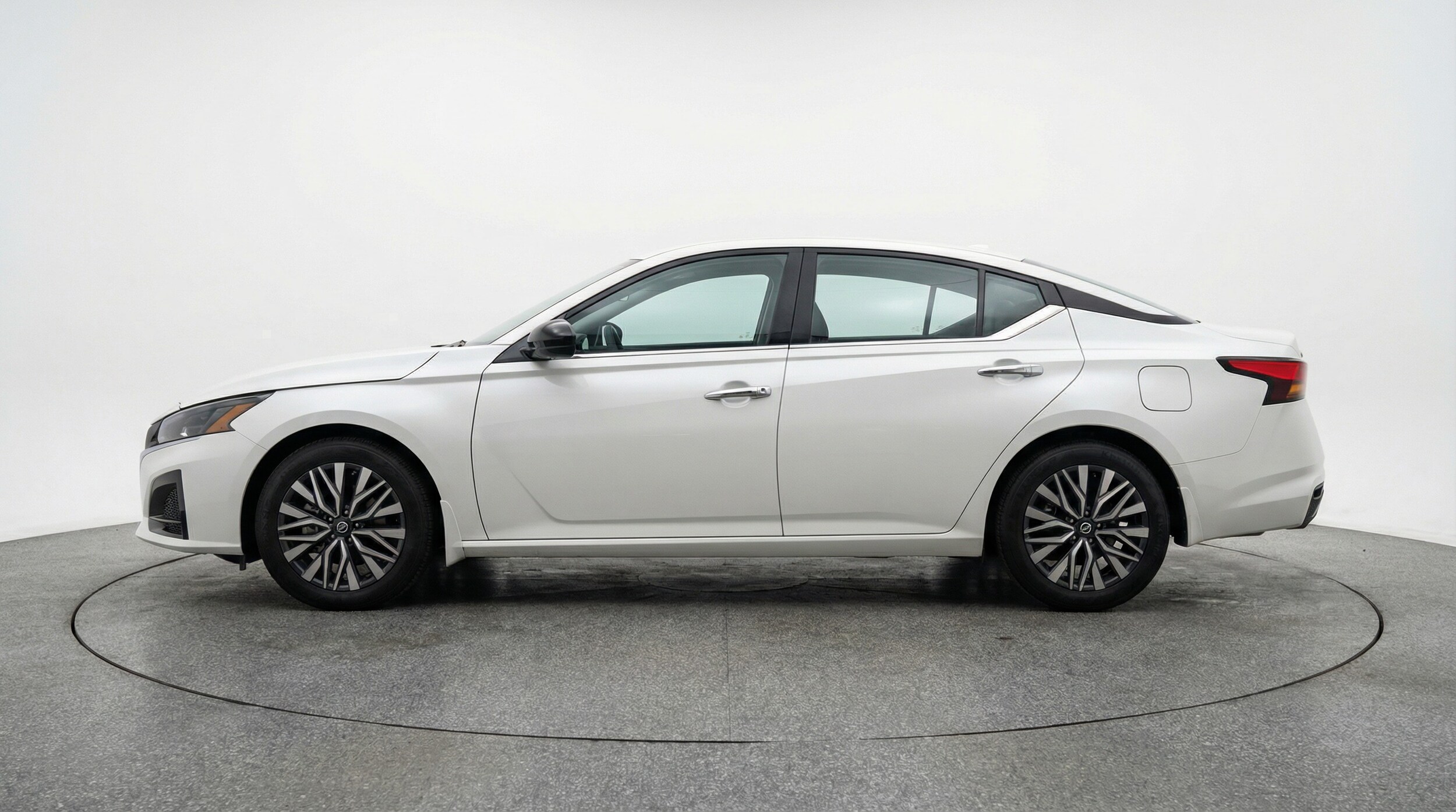 Thumbnail: 2025 Nissan Altima - 4