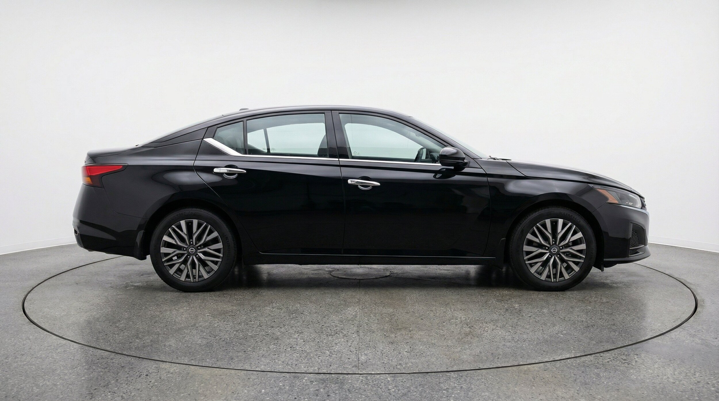 Thumbnail: 2025 Nissan Altima - 11