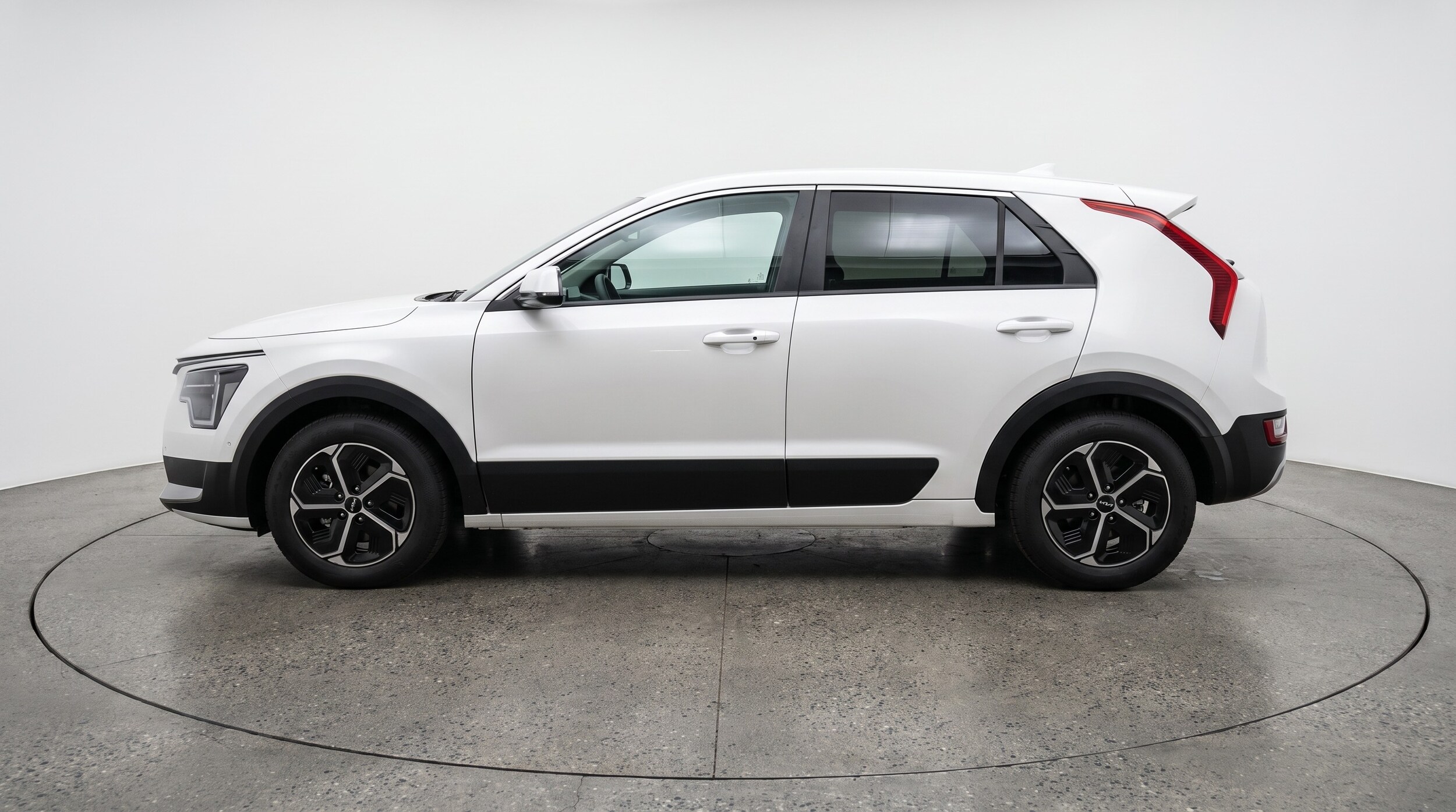 Thumbnail: 2026 Kia Niro - 4