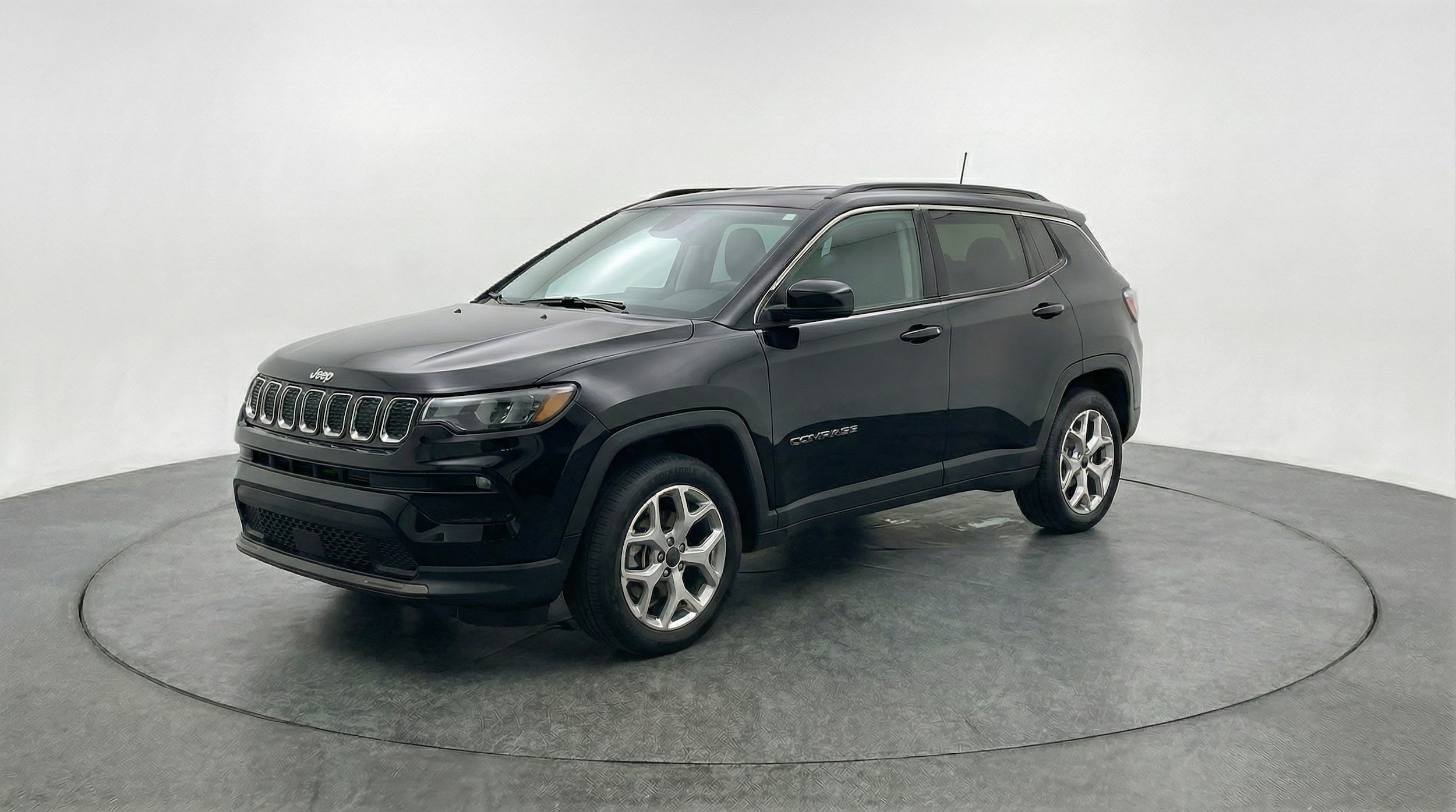 Thumbnail: 2025 Jeep Compass - 3