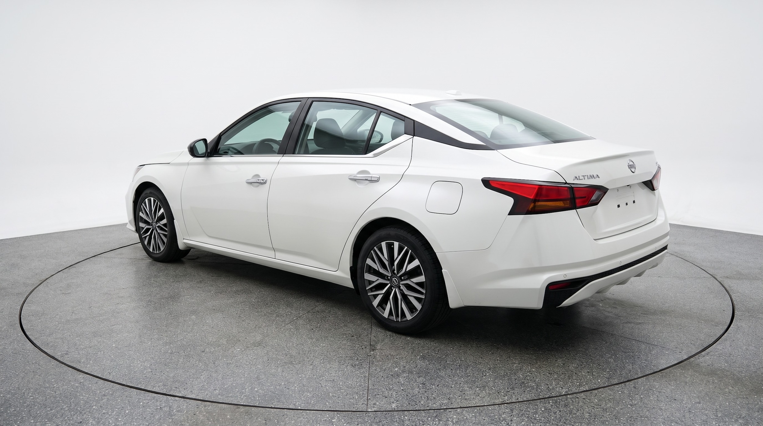 Thumbnail: 2025 Nissan Altima - 5