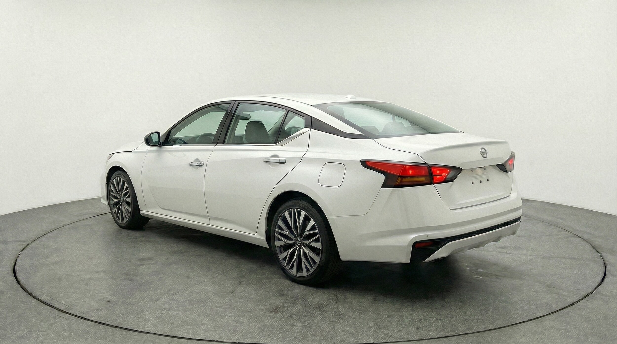 Thumbnail: 2025 Nissan Altima - 7