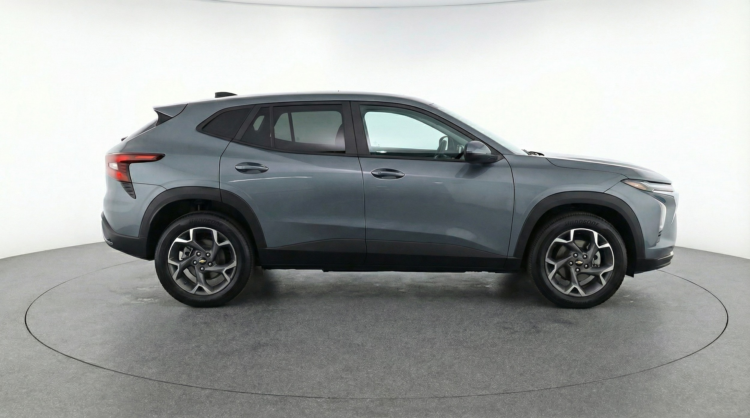 Thumbnail: 2025 Chevrolet Trax - 8