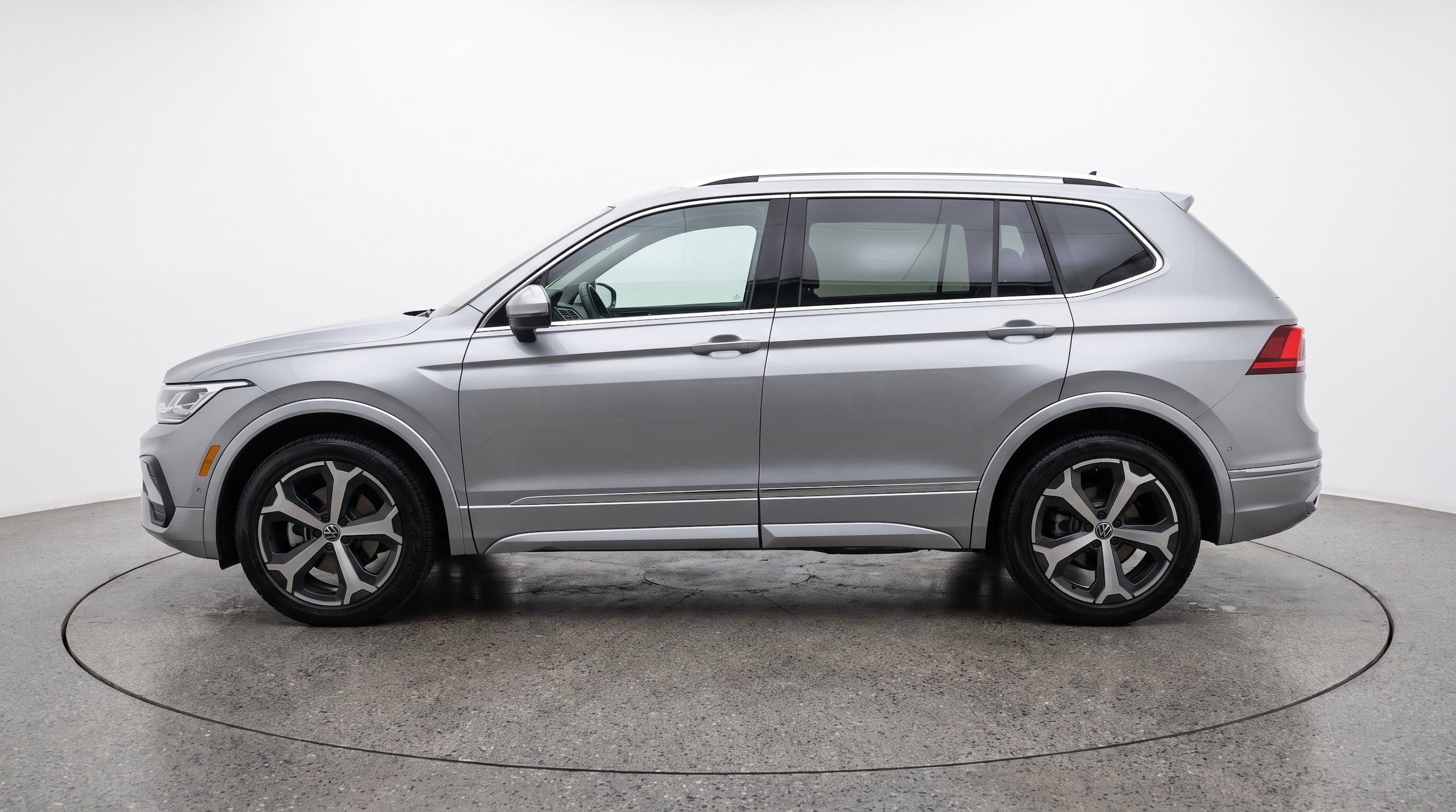 Thumbnail: 2026 Volkswagen Tiguan - 5