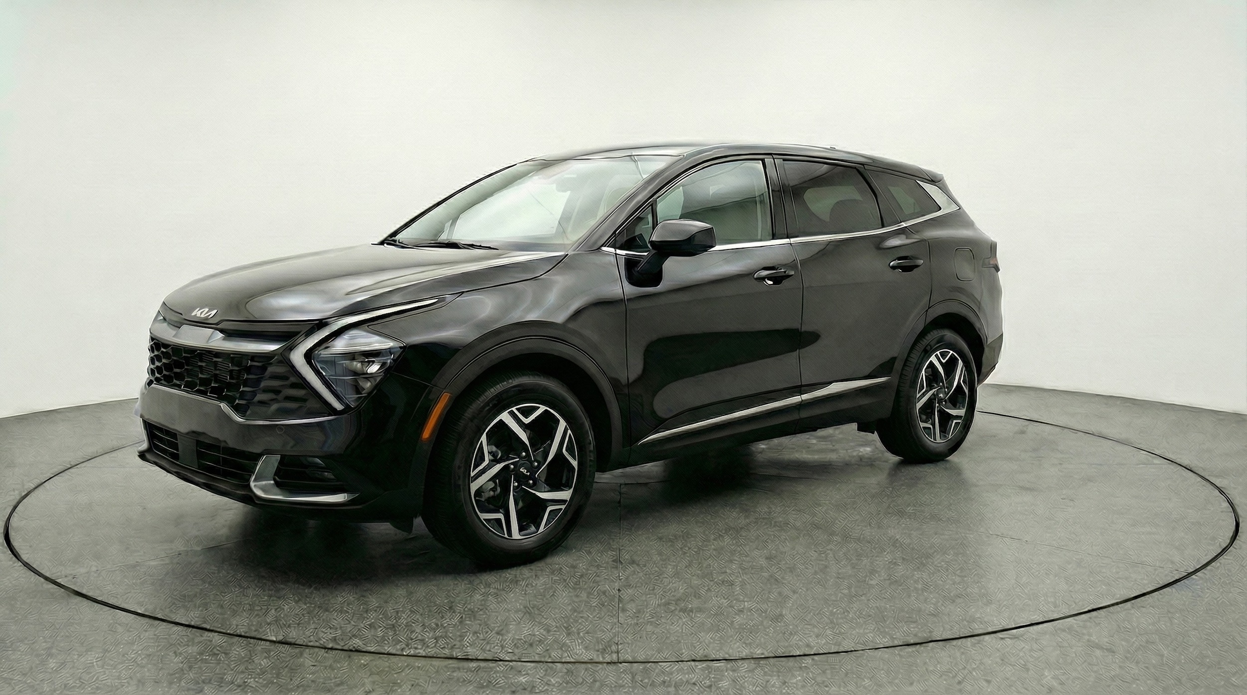 Thumbnail: 2025 Kia Sportage - 3