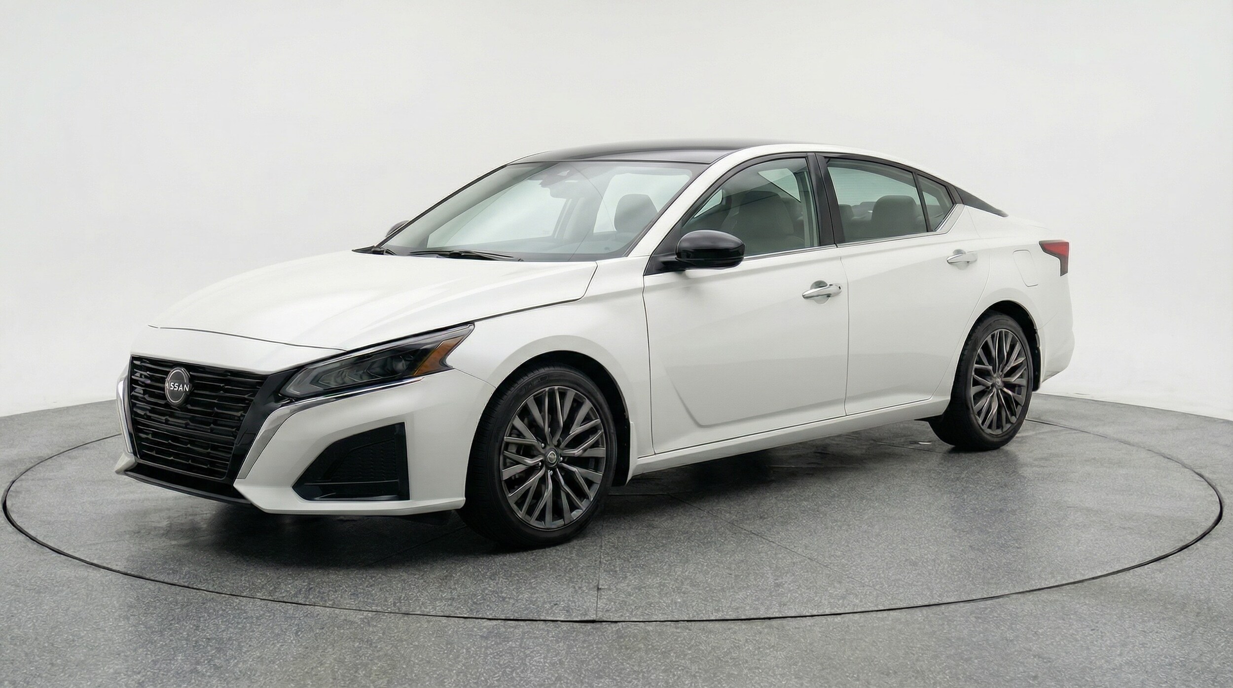 Thumbnail: 2025 Nissan Altima - 3