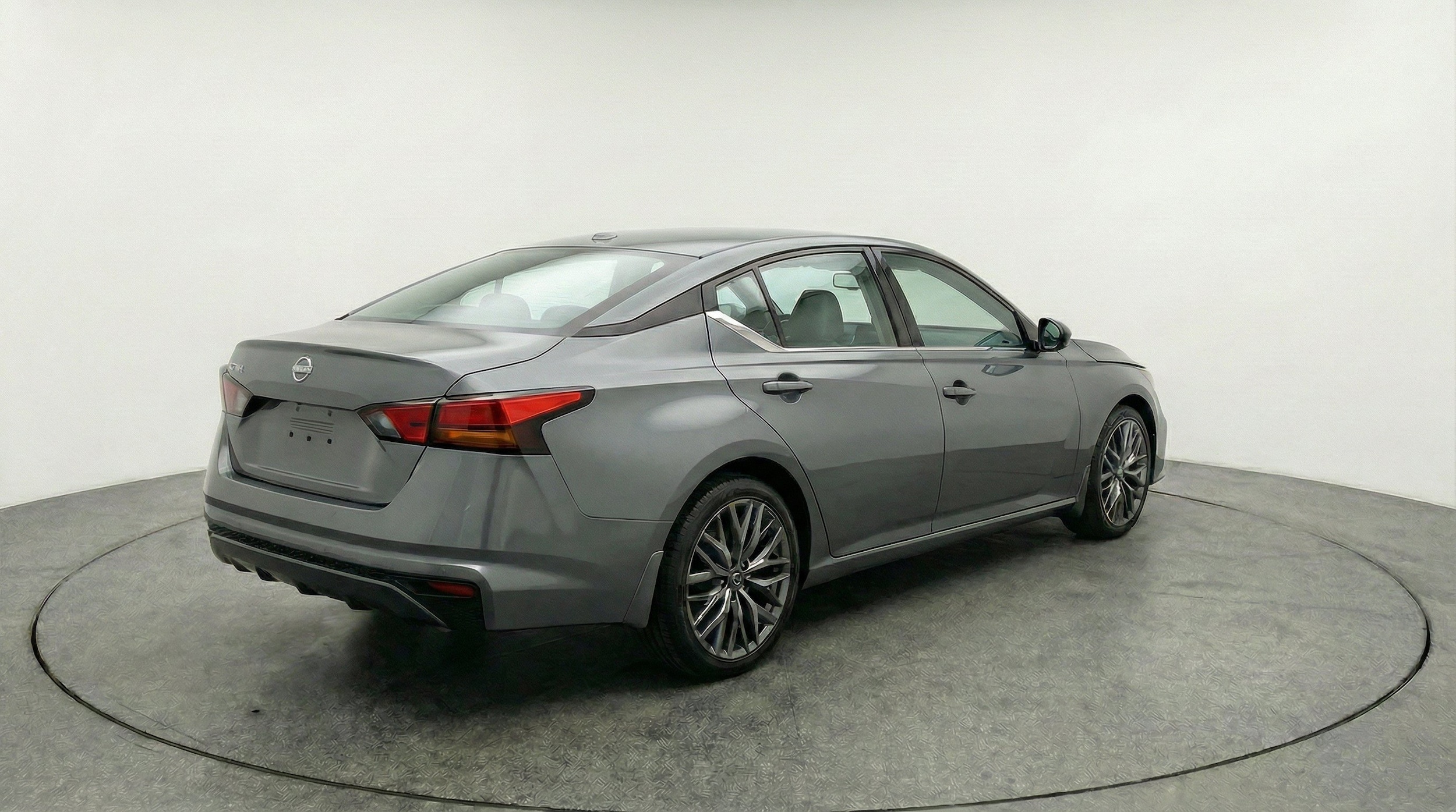 Thumbnail: 2025 Nissan Altima - 9