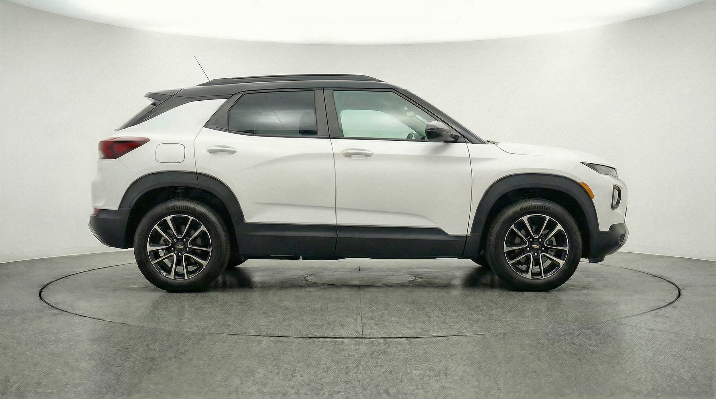 Thumbnail: 2025 Chevrolet TrailBlazer - 8