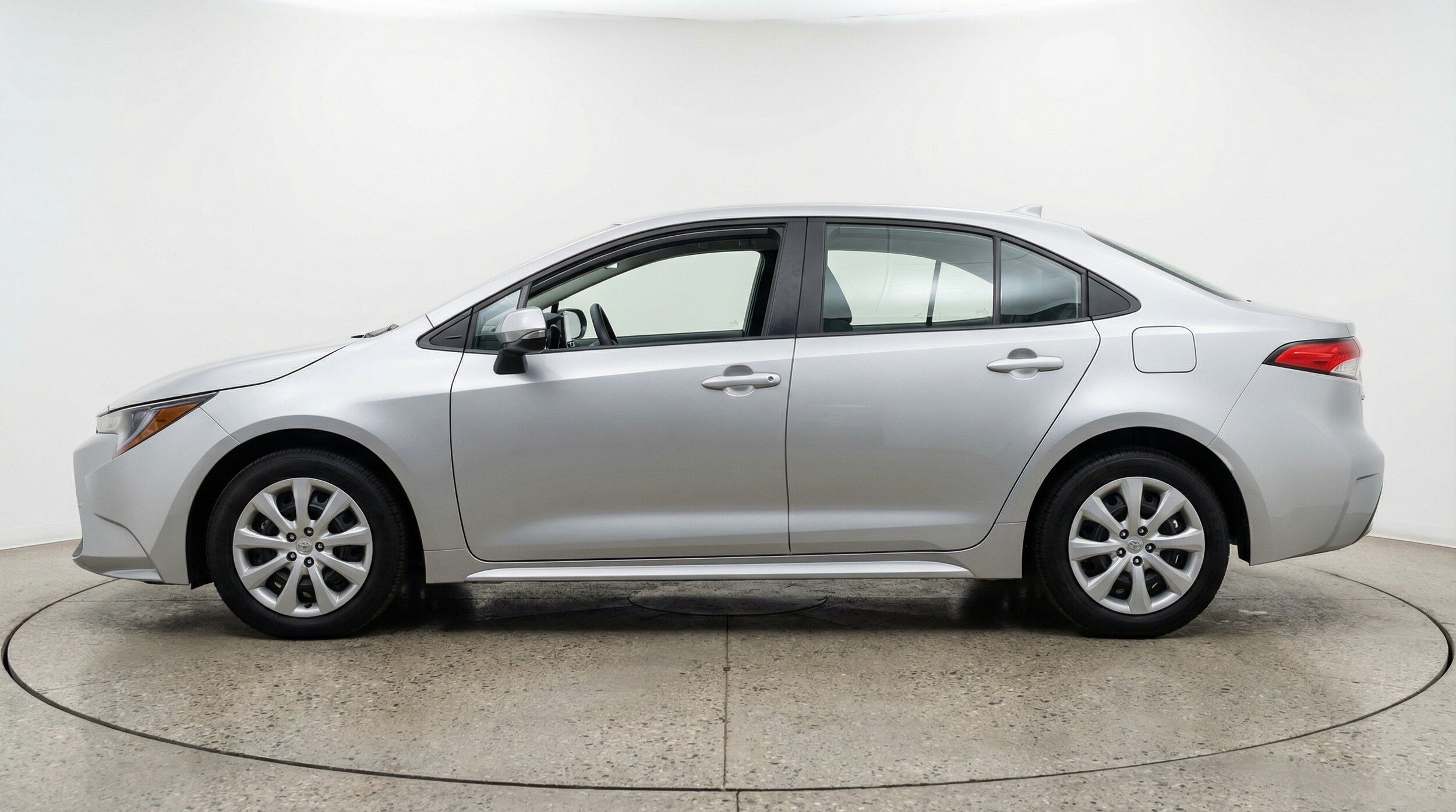 Thumbnail: 2025 Toyota Corolla - 4