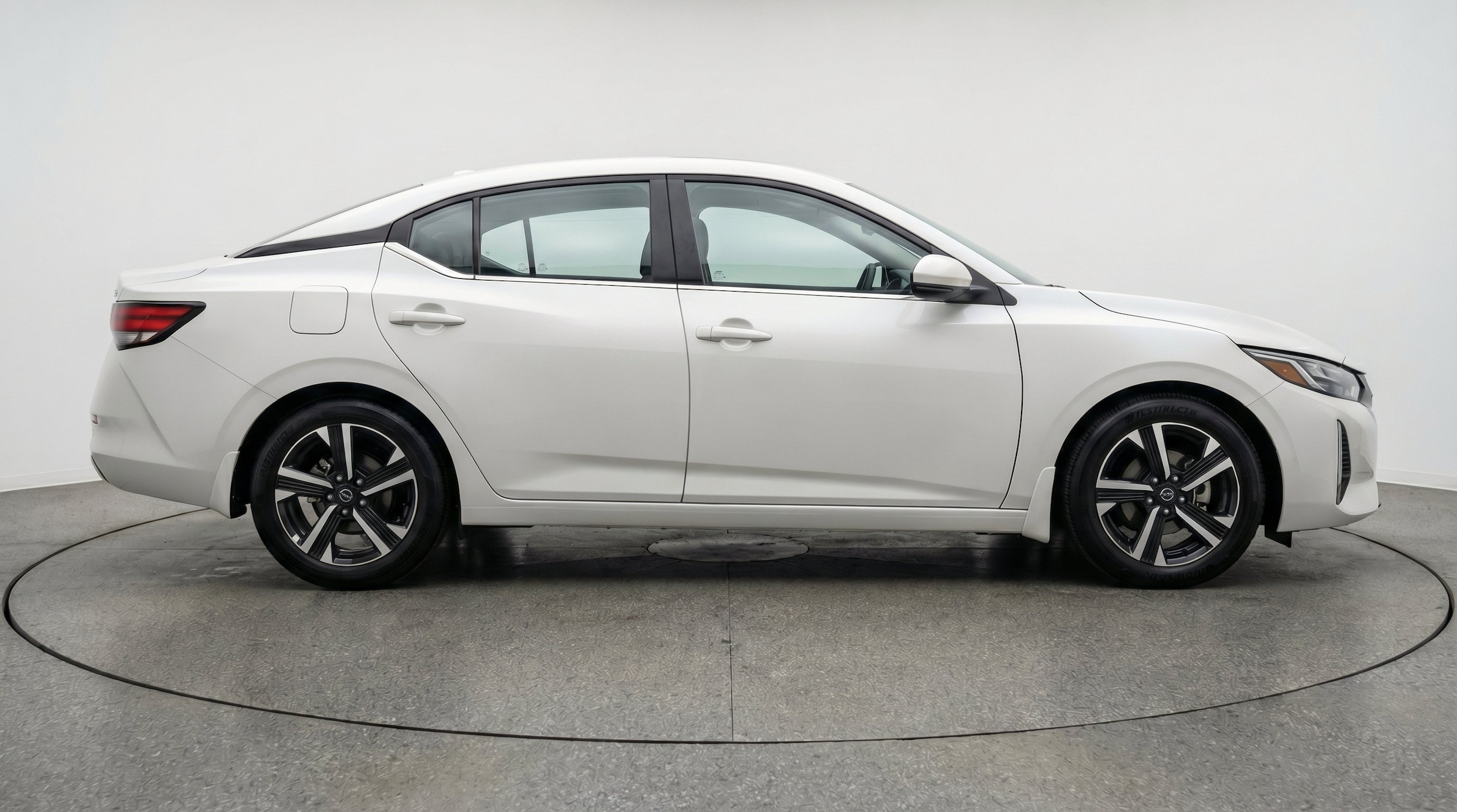 Thumbnail: 2025 Nissan Sentra - 11