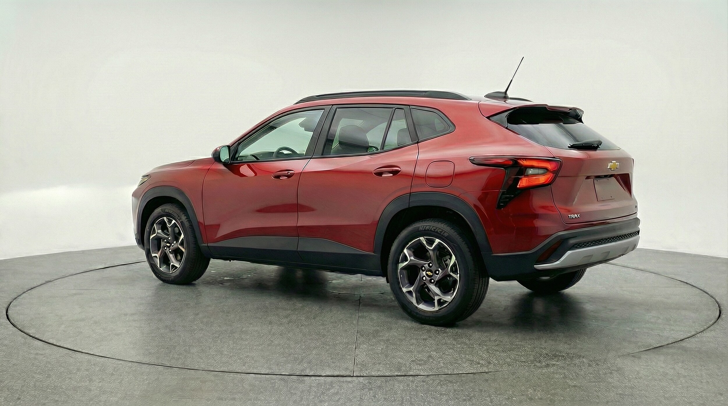 Thumbnail: 2025 Chevrolet Trax - 5