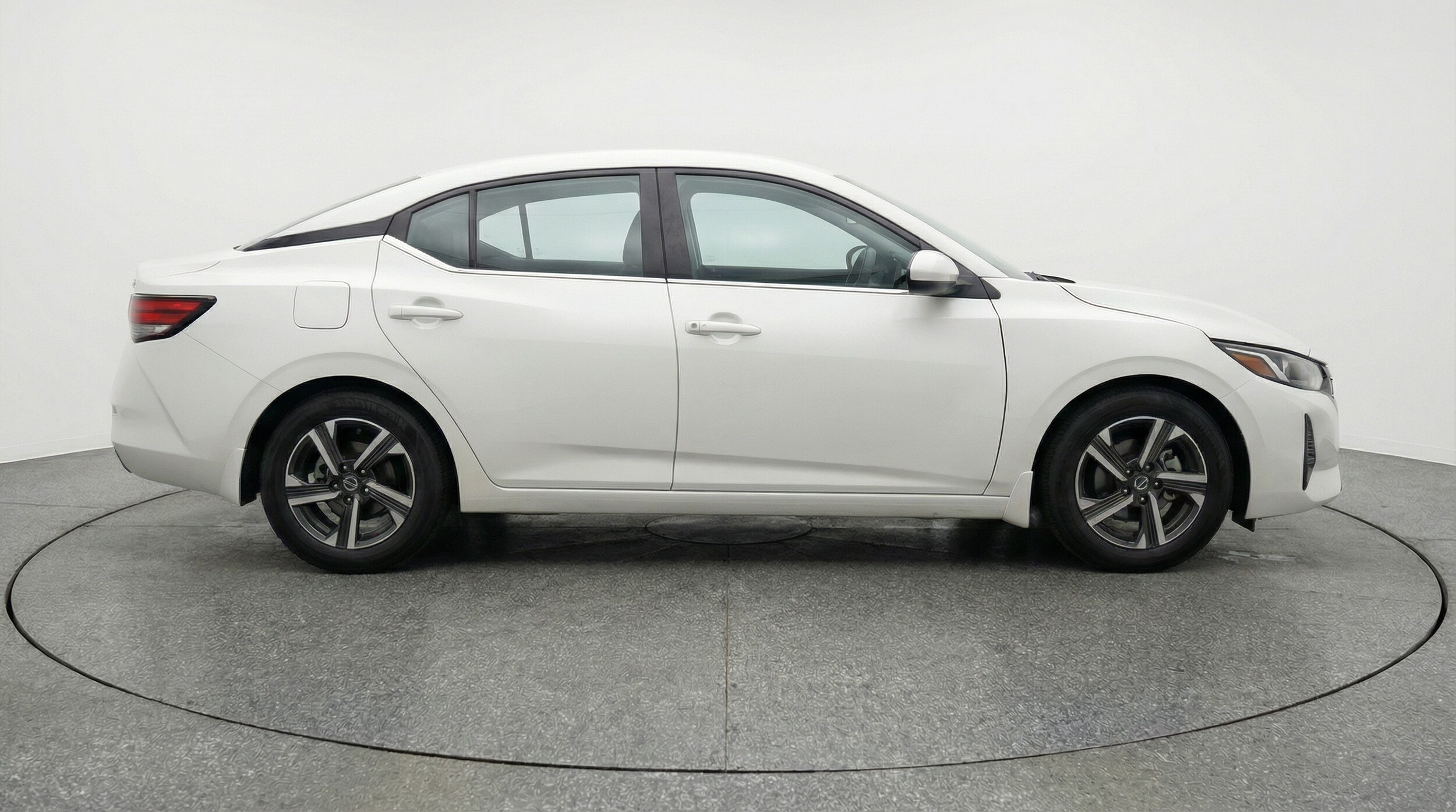 Thumbnail: 2025 Nissan Sentra - 8