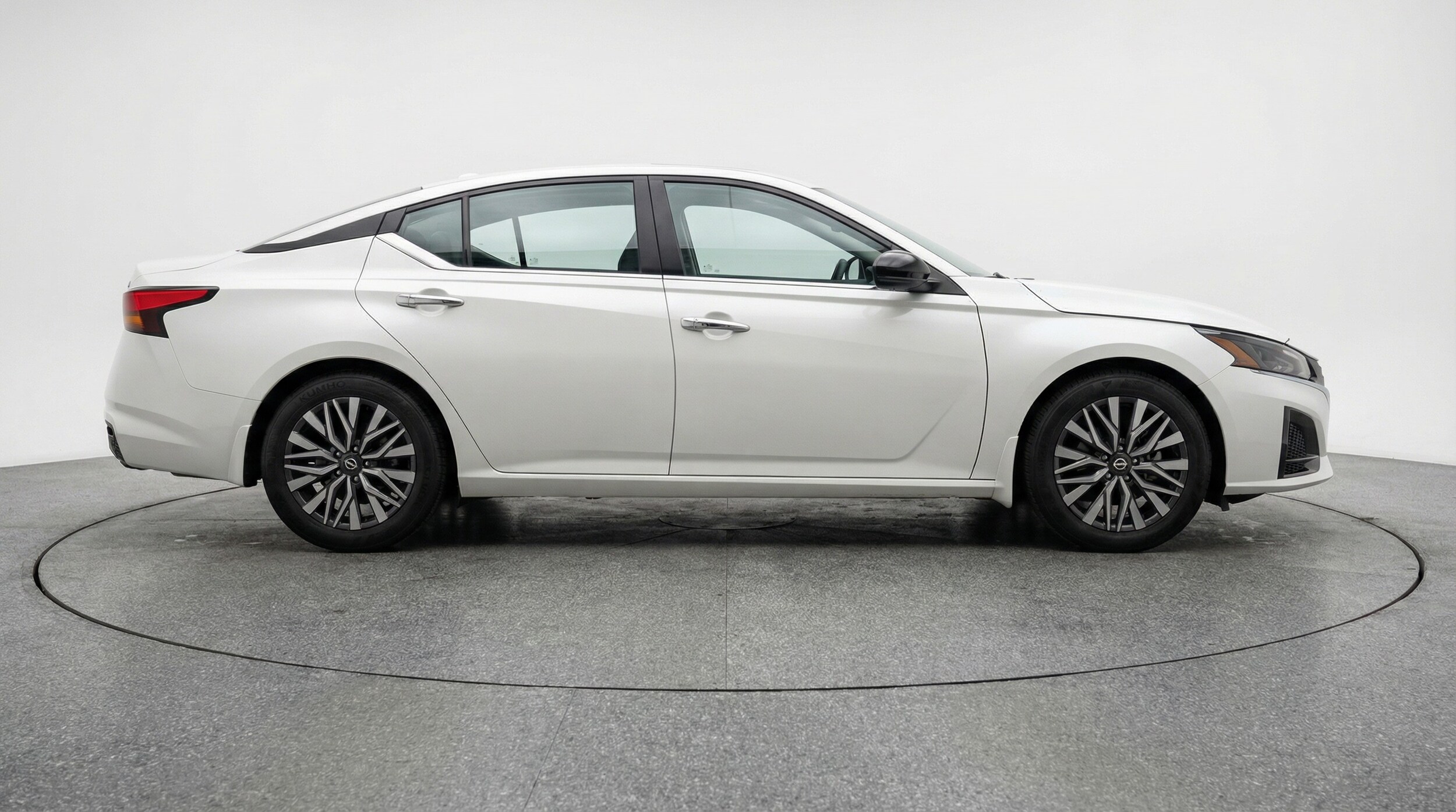 Thumbnail: 2025 Nissan Altima - 8