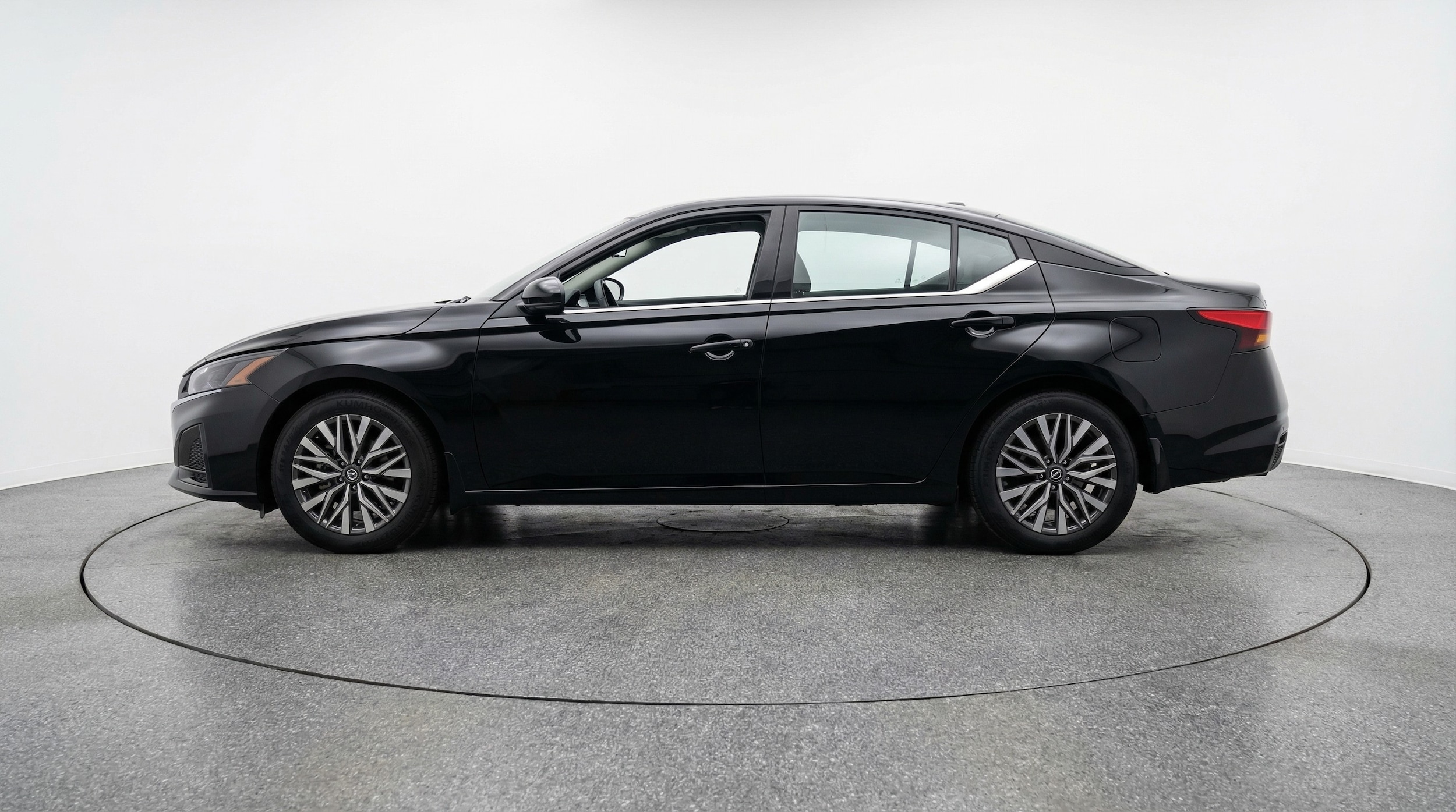 Thumbnail: 2025 Nissan Altima - 4