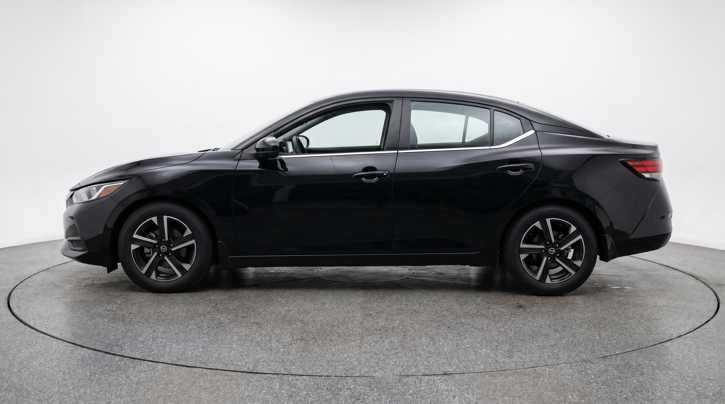 Thumbnail: 2024 Nissan Sentra - 4