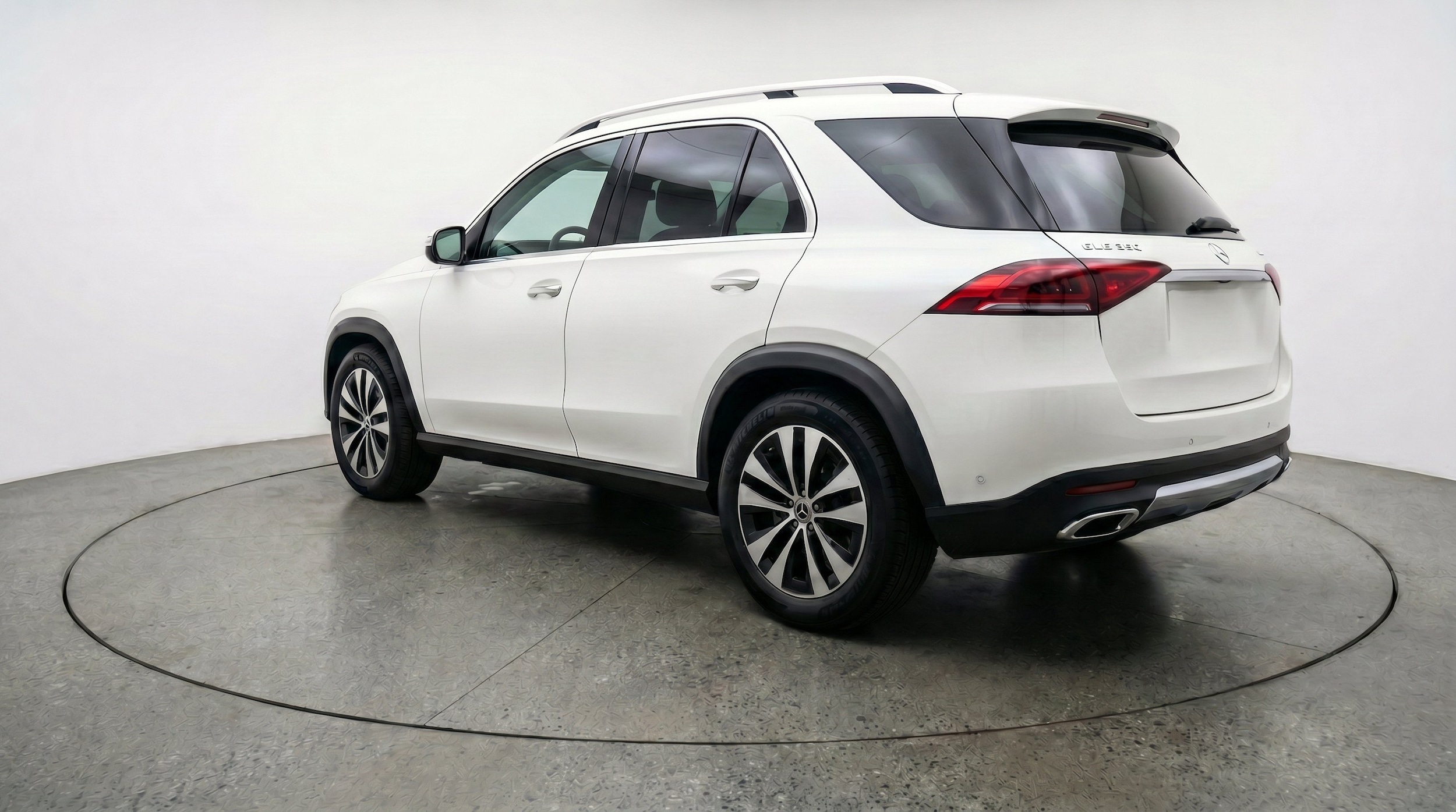 Thumbnail: 2026 Mercedes-Benz GLE - 6