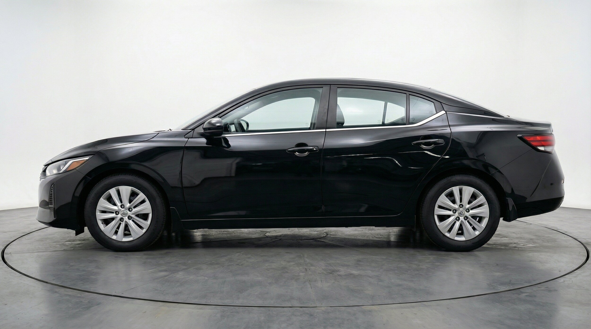Thumbnail: 2025 Nissan Sentra - 5