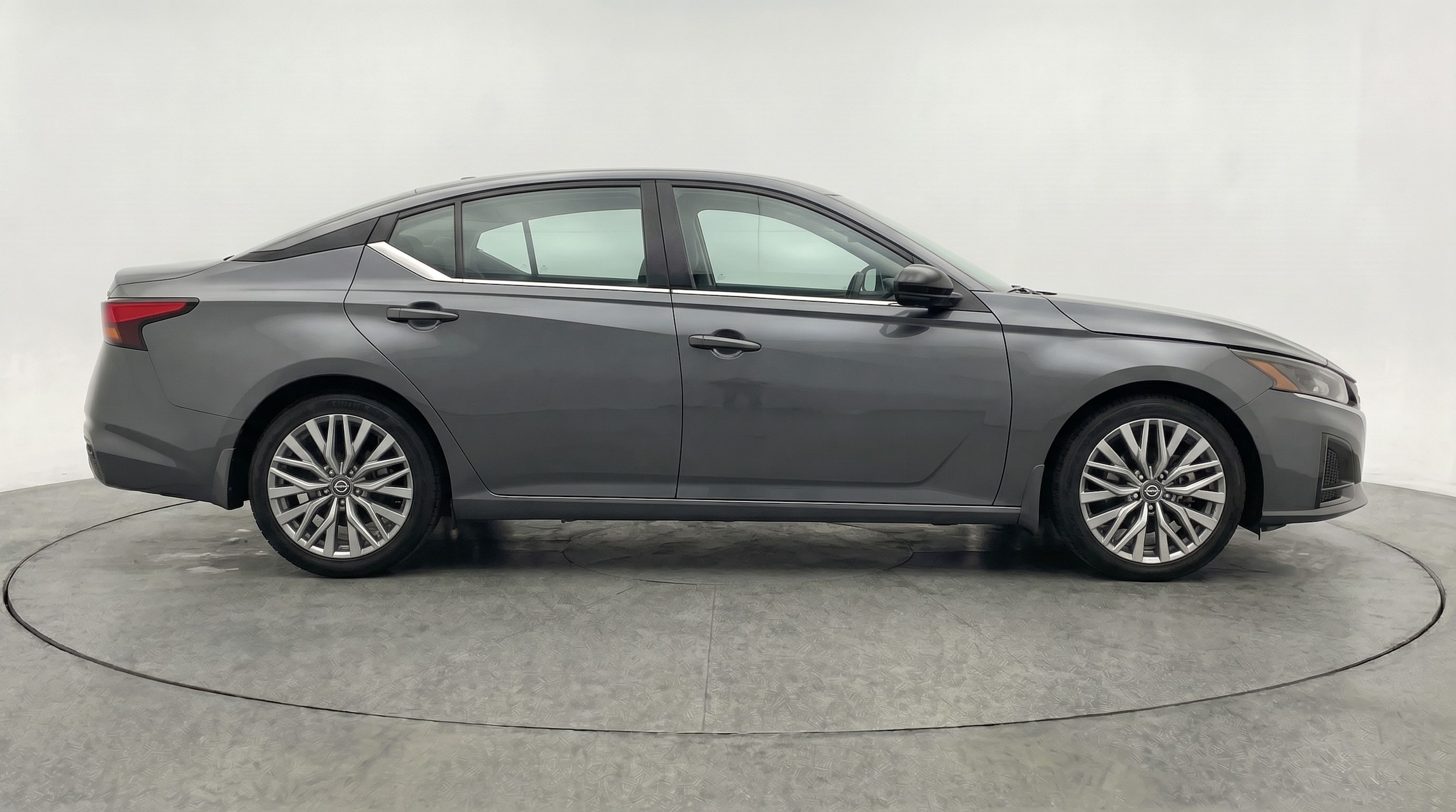 Thumbnail: 2025 Nissan Altima - 8