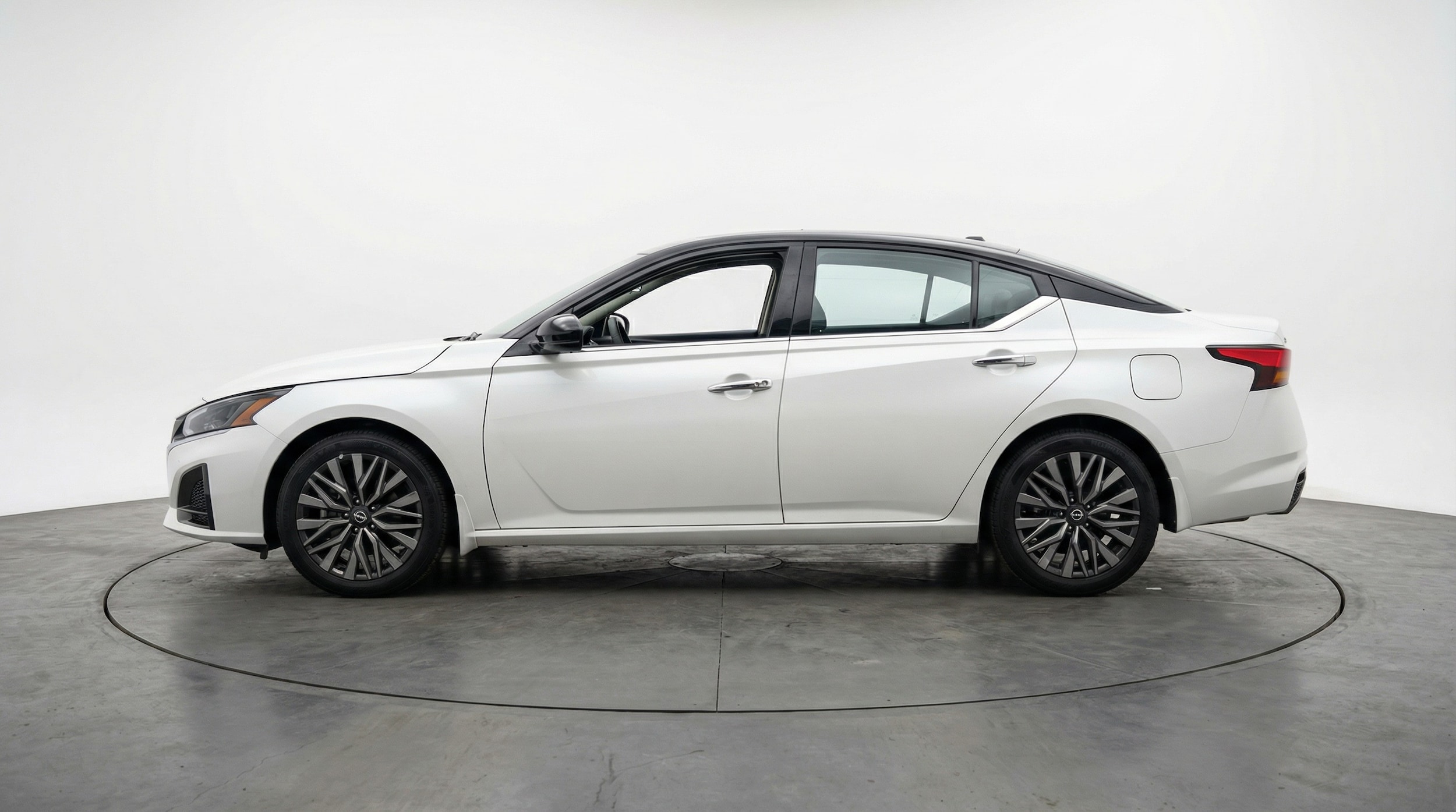 Thumbnail: 2025 Nissan Altima - 4