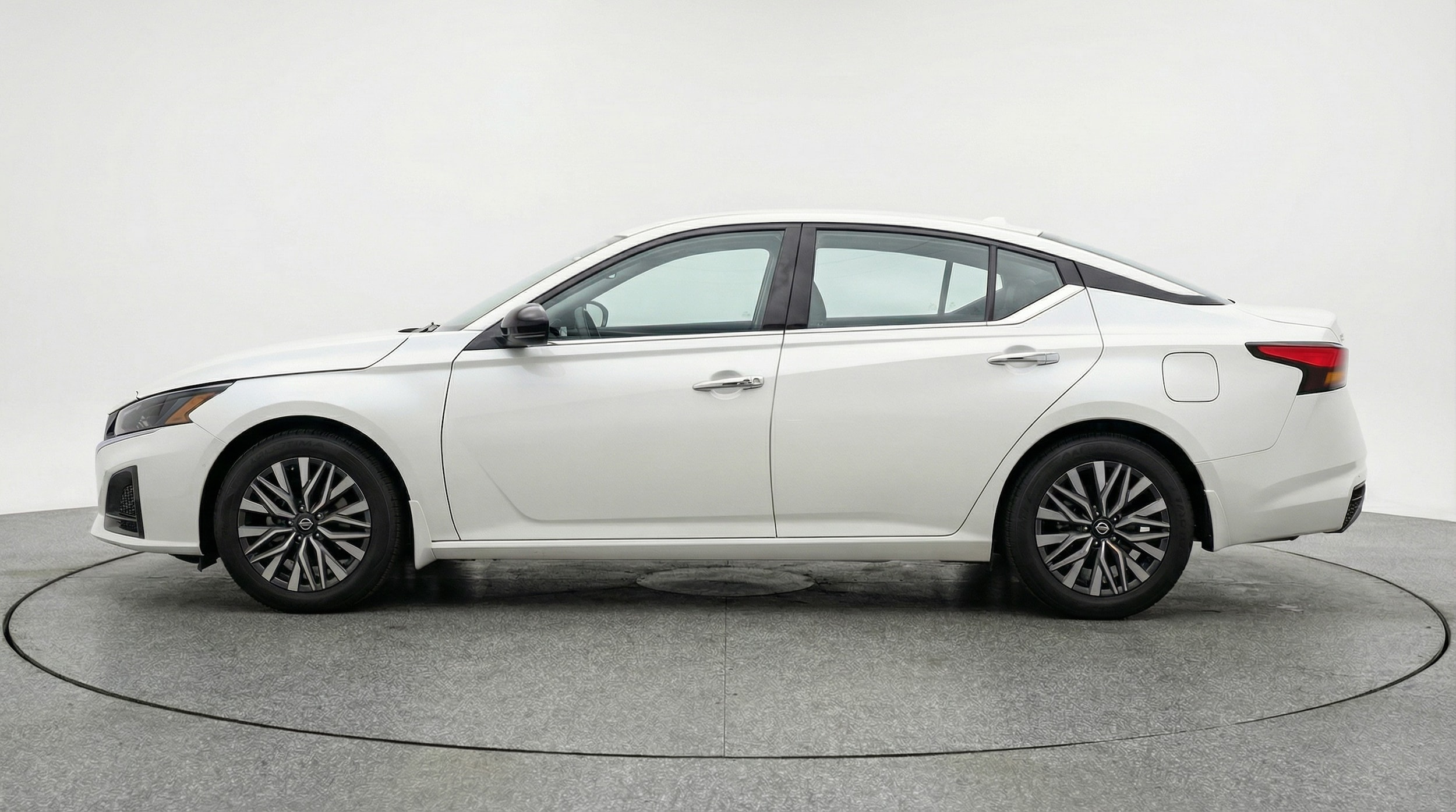 Thumbnail: 2025 Nissan Altima - 4