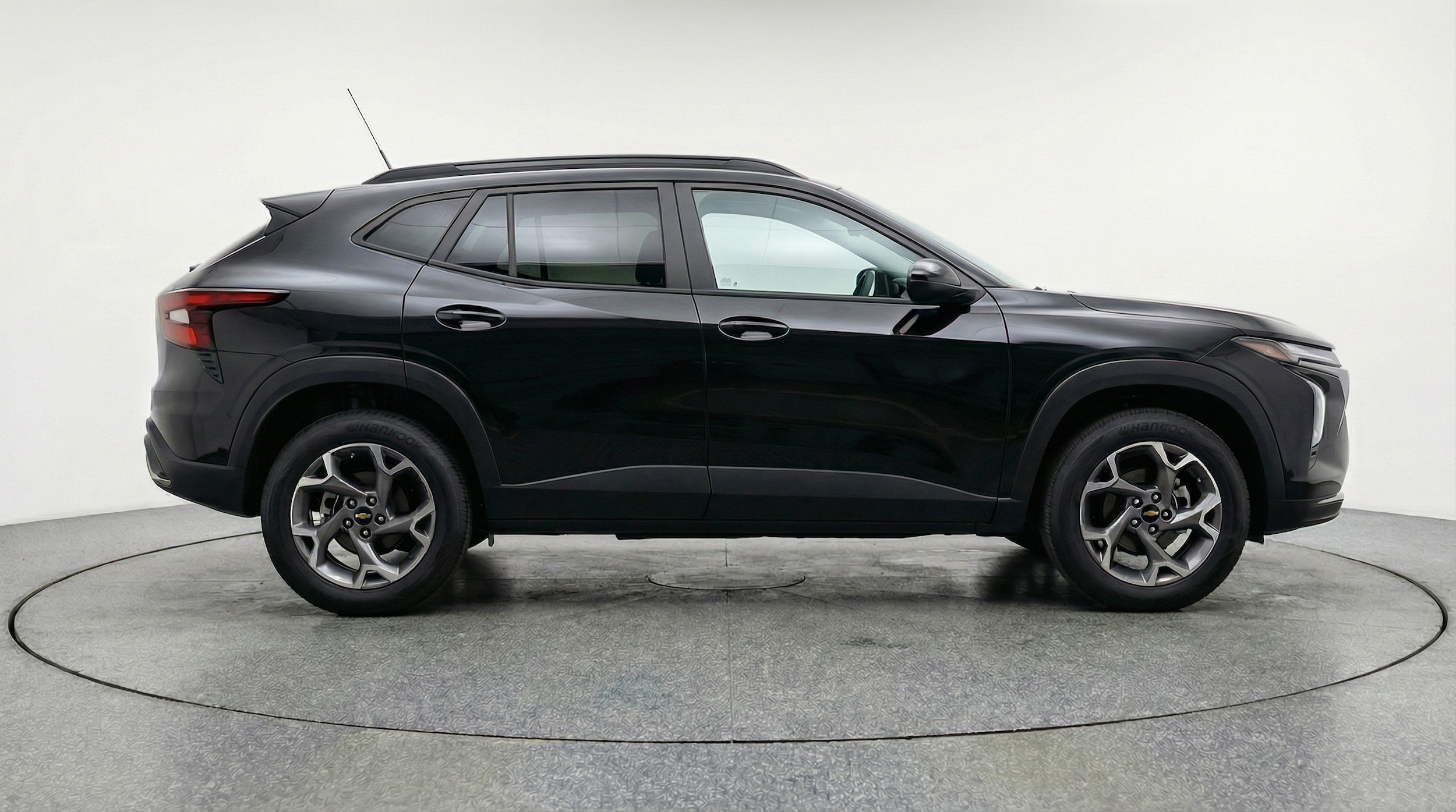 Thumbnail: 2025 Chevrolet Trax - 8