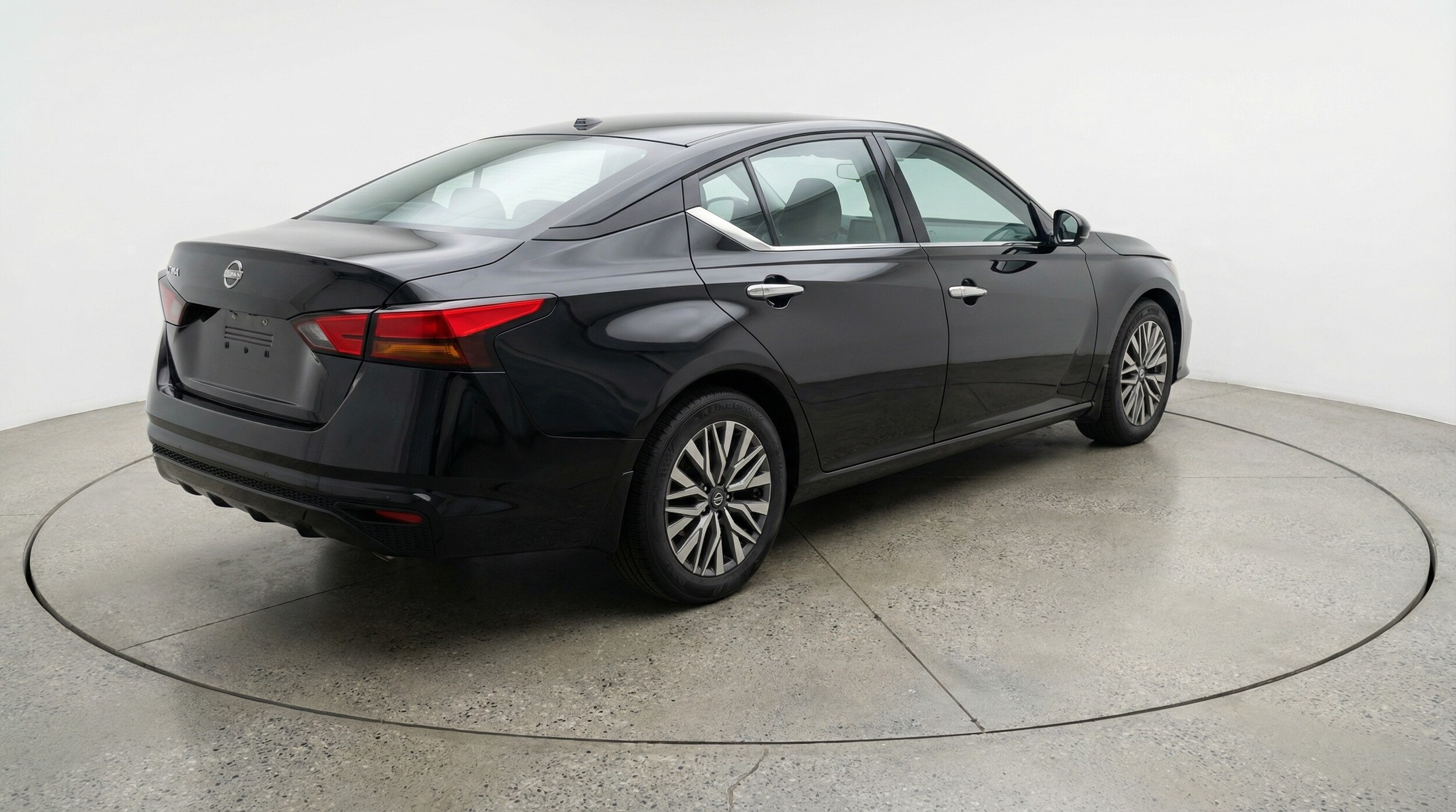 Thumbnail: 2025 Nissan Altima - 7