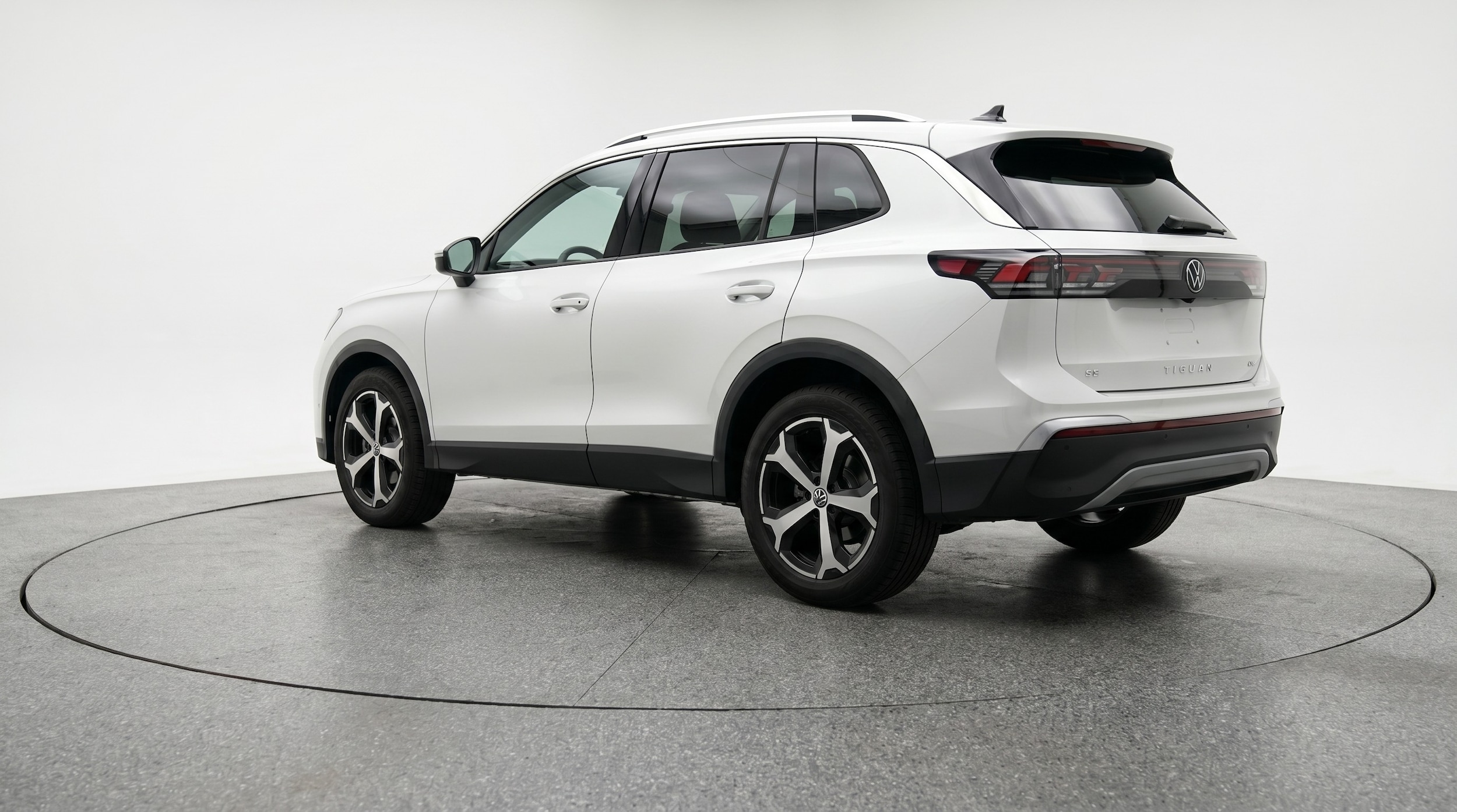 Thumbnail: 2026 Volkswagen Tiguan - 5