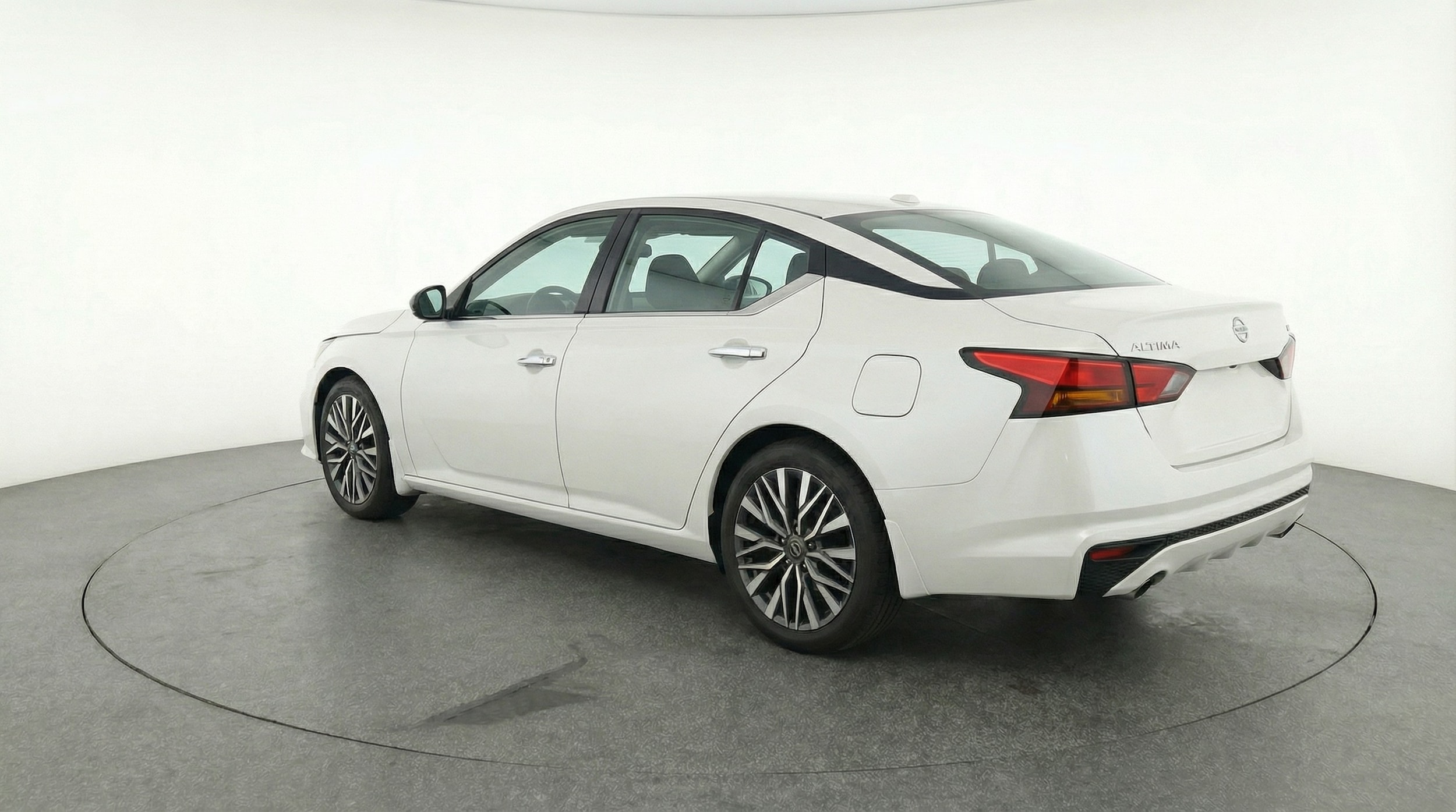 Thumbnail: 2025 Nissan Altima - 5