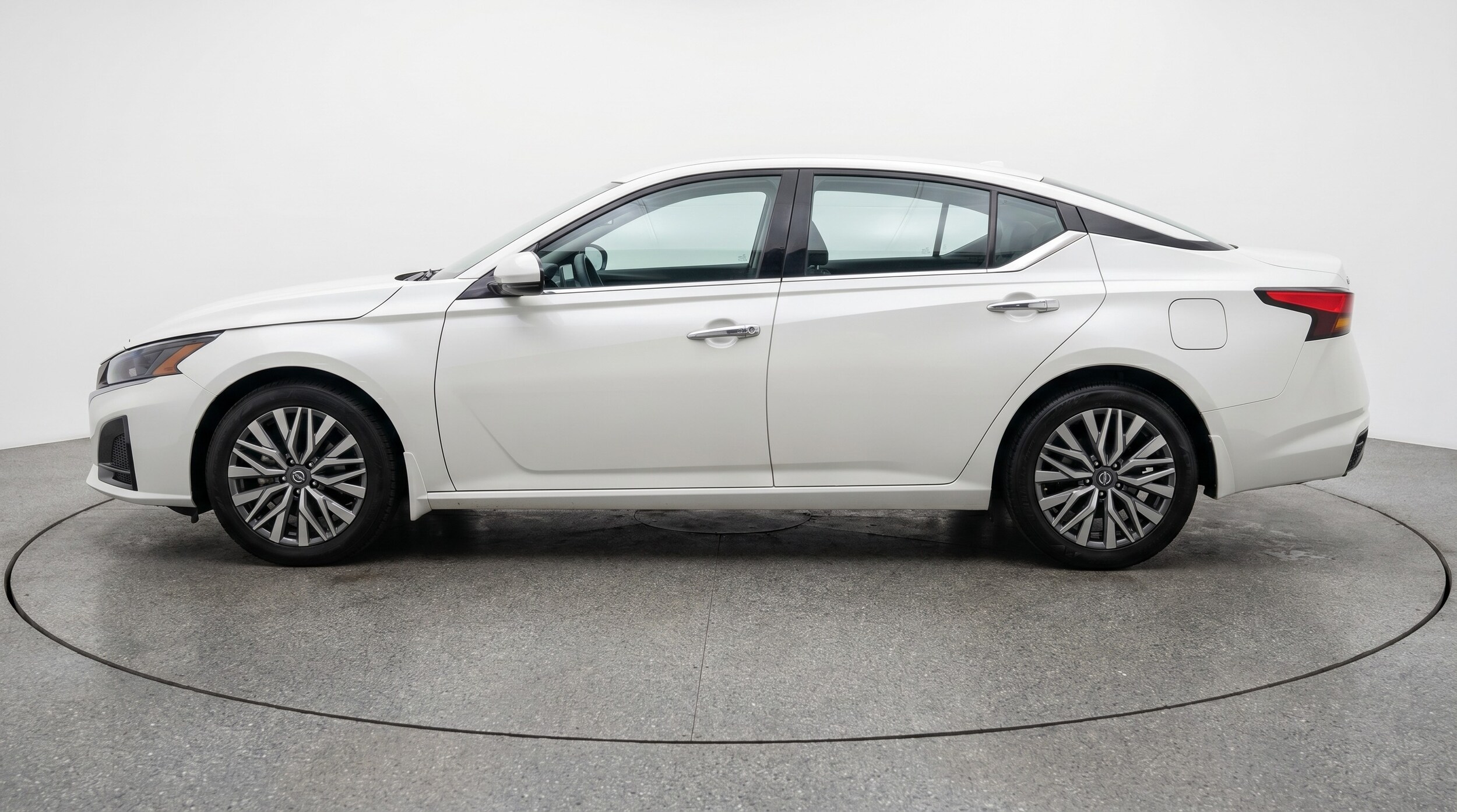 Thumbnail: 2025 Nissan Altima - 4