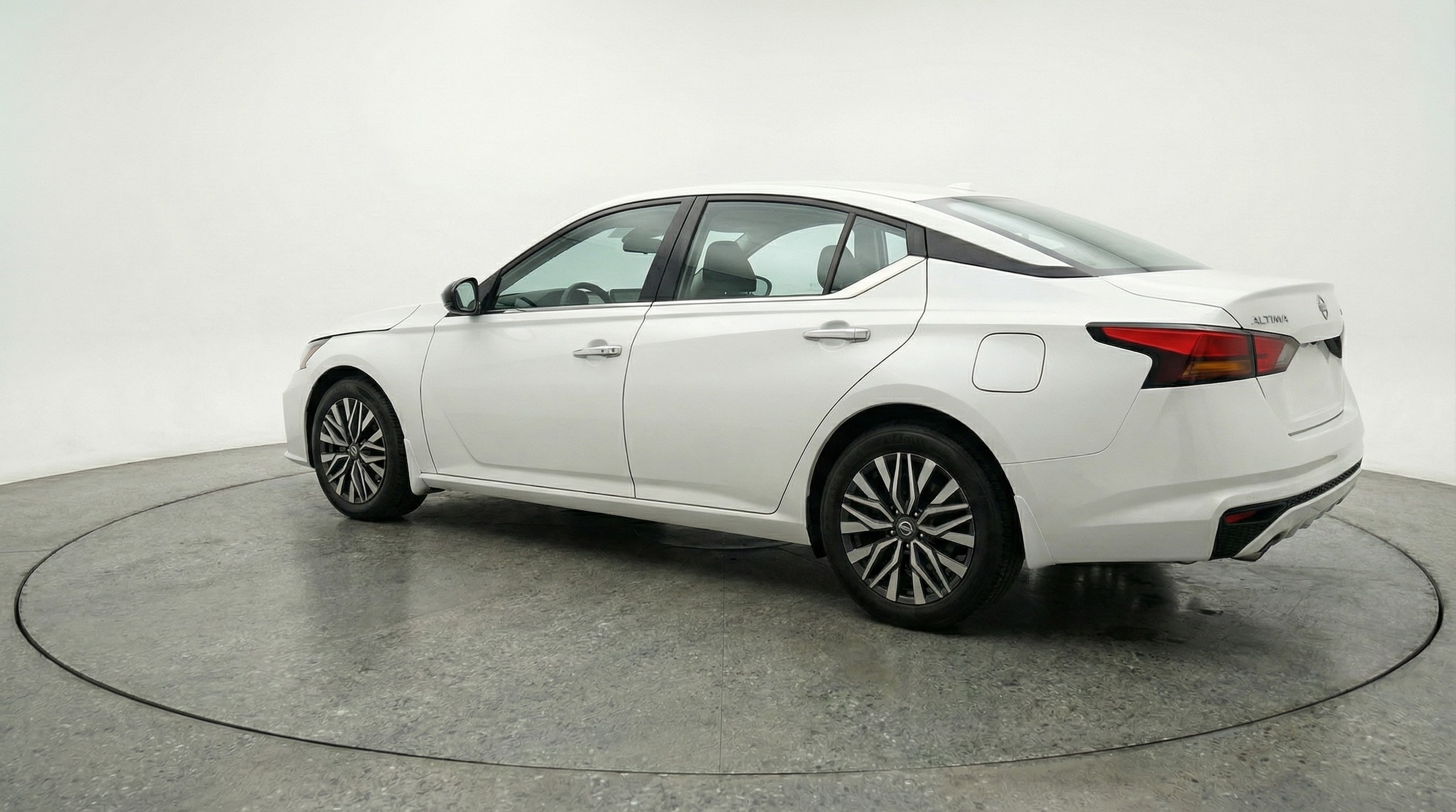 Thumbnail: 2025 Nissan Altima - 5