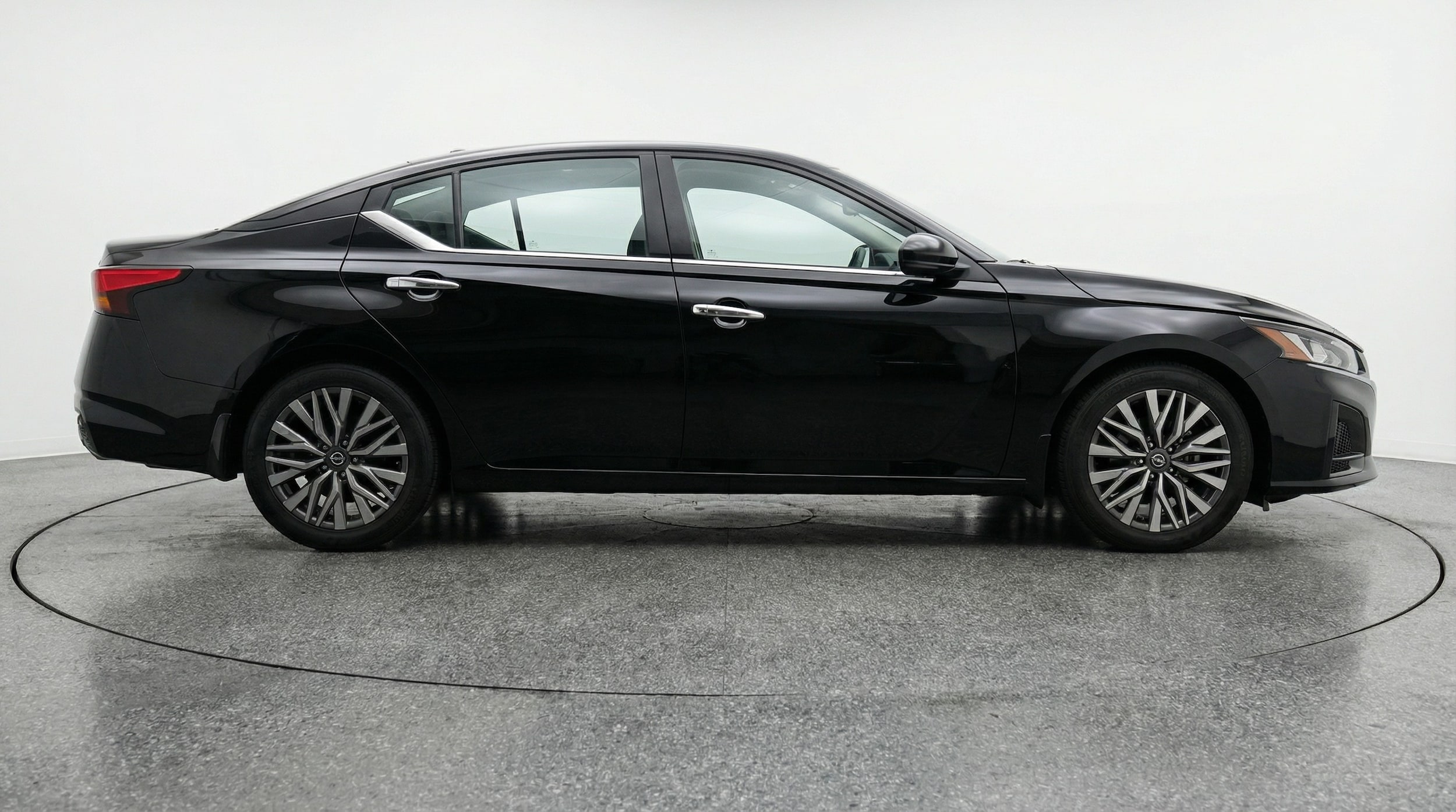 Thumbnail: 2025 Nissan Altima - 8