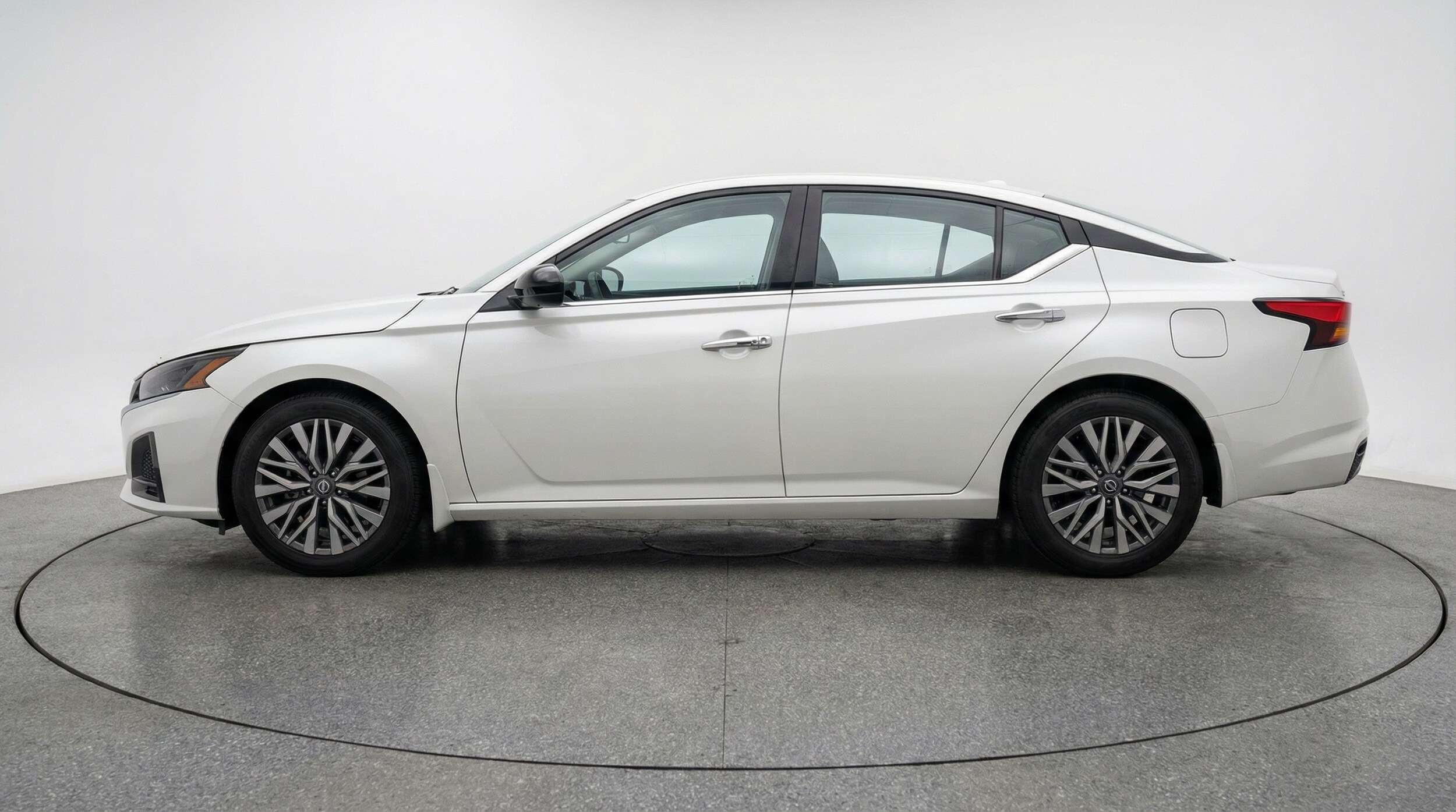 Thumbnail: 2025 Nissan Altima - 4